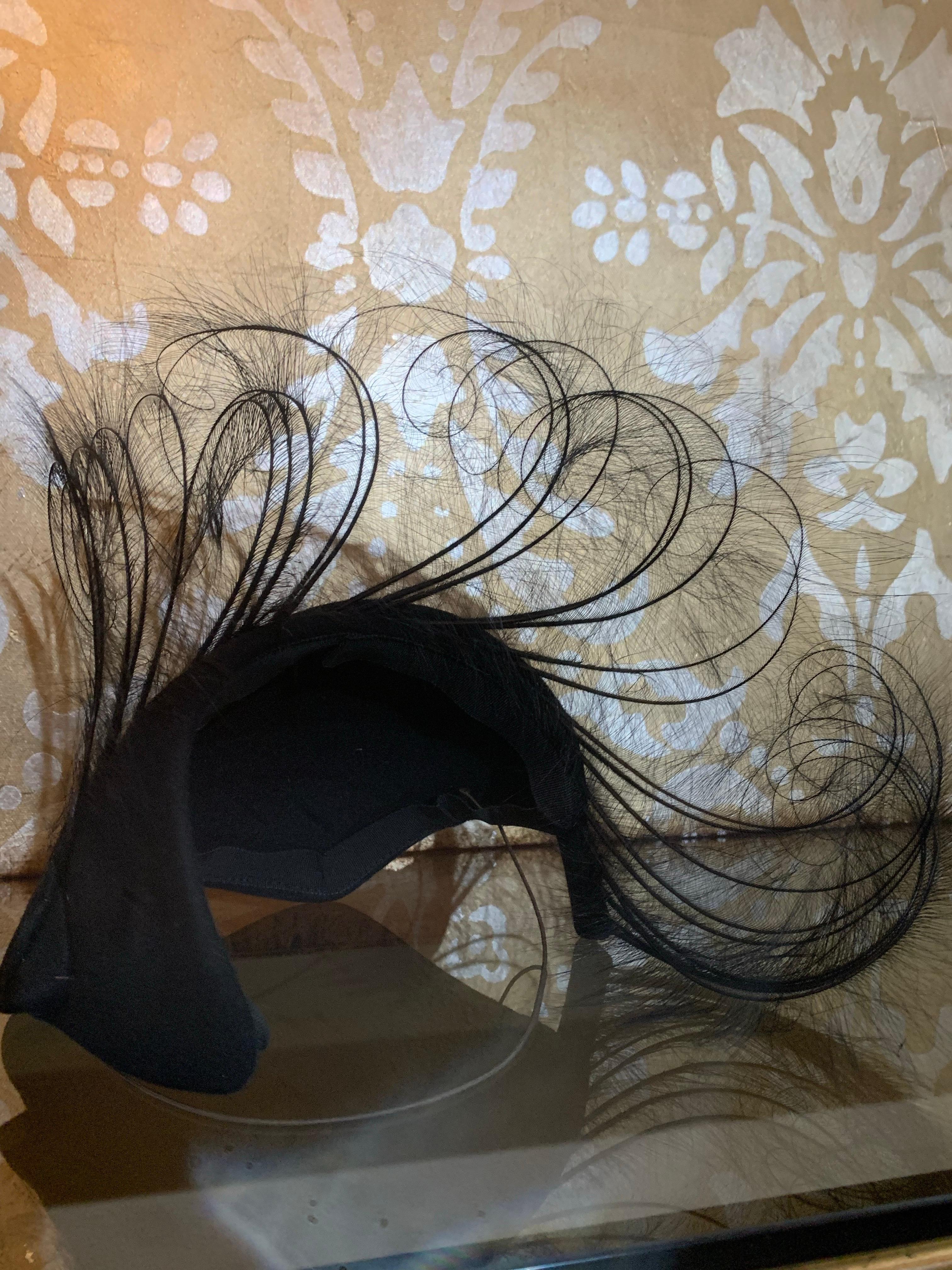 1950s Spectacular Black Felt Capulet Hat w Dramatic Curled Egret Feather Spray For Sale 2