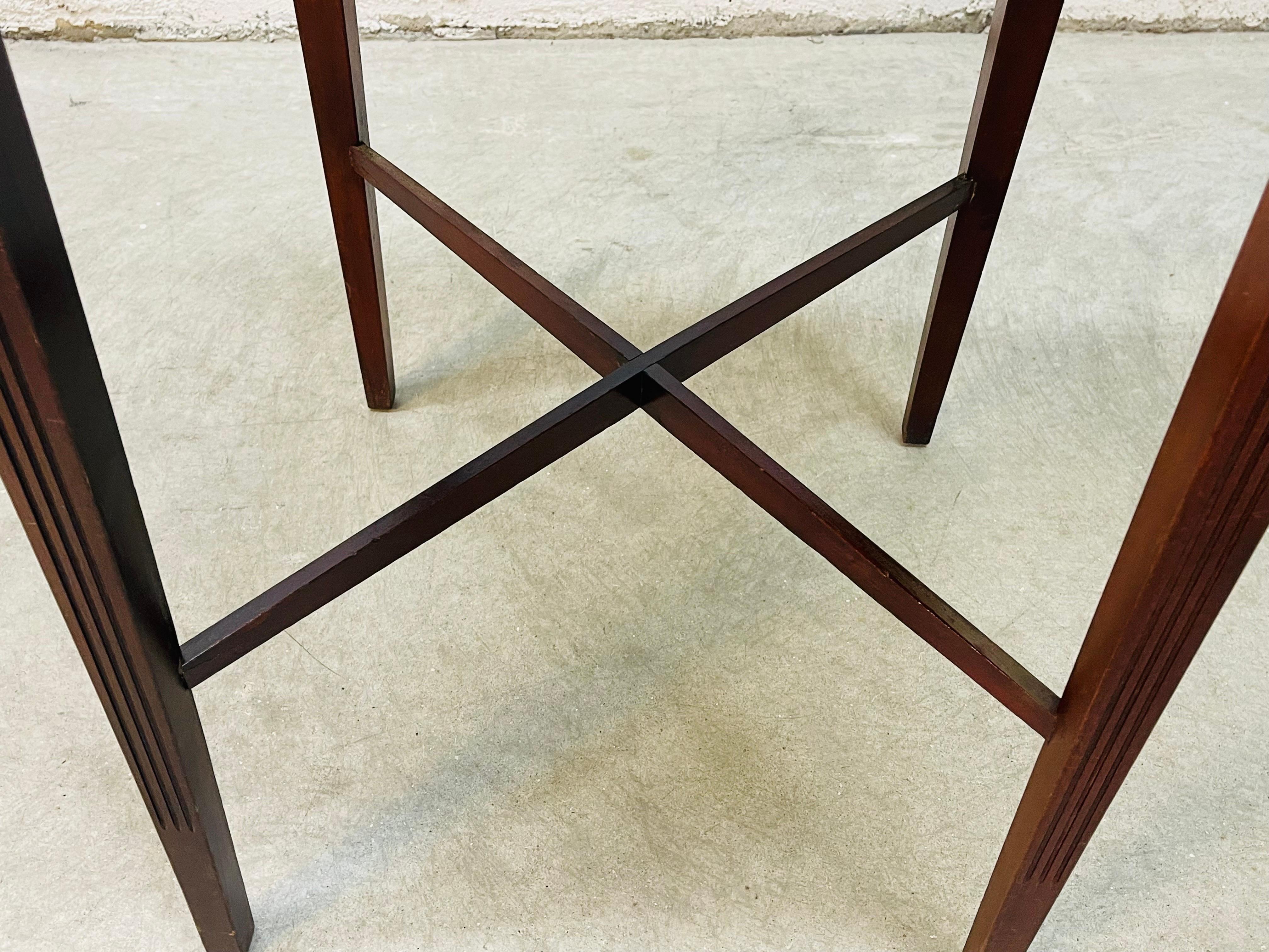 1950s Square Mahogany Side Table In Good Condition In Amherst, NH