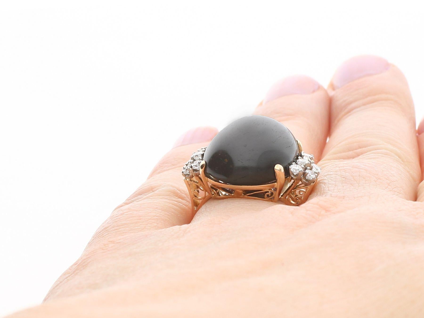 1950s Cabochon Cut Star Onyx and Diamond Yellow Gold Cocktail Ring For Sale 3