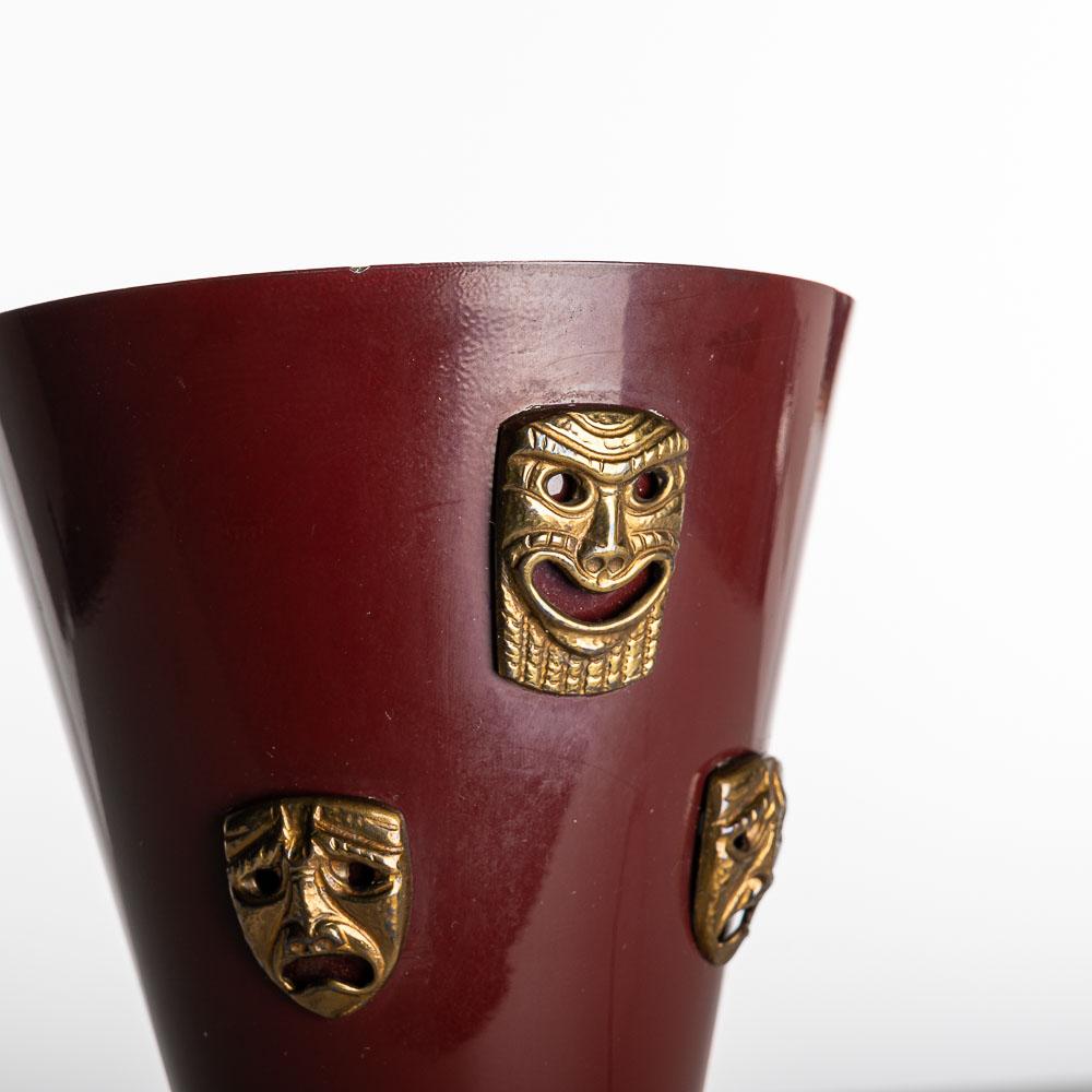 Lámpara de mesa con máscara de acero, latón y cristal de los años 50 al estilo de Gio Ponti Latón en venta
