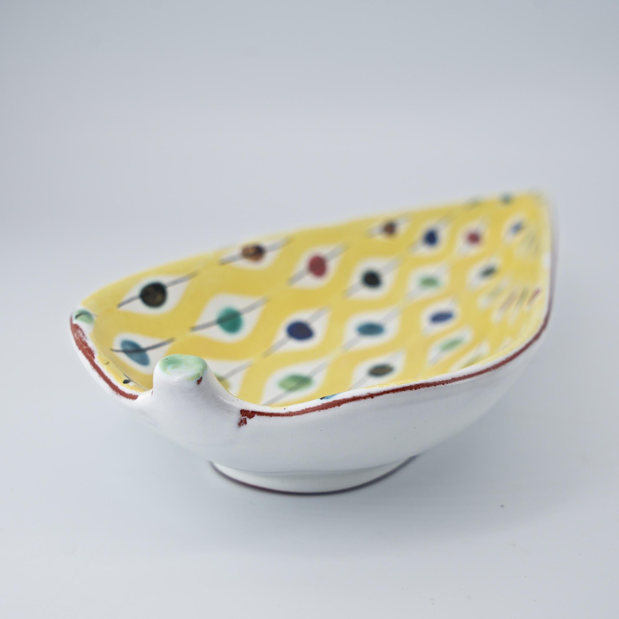 1950s Stig Lindberg Leaf Bowl Hand Painted Studio Pottery Sweden Polkadots In Good Condition For Sale In Hyattsville, MD