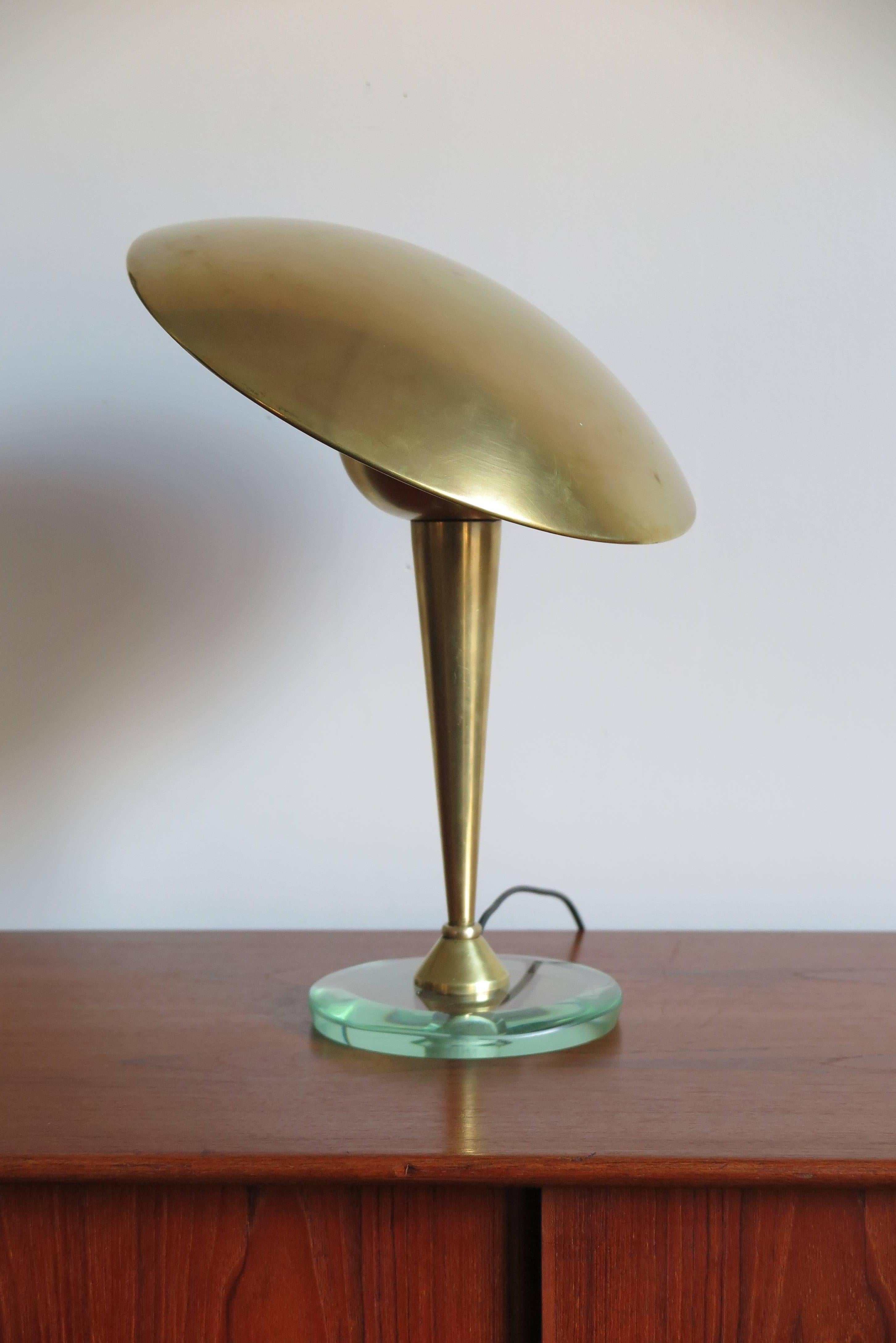 Italian 1950s Stilnovo Attributed Mid-Century Modern Brass and Glass Table Lamp