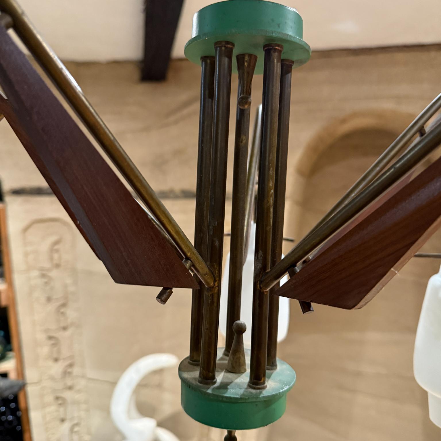 1950s Stilnovo Five Arm Italian Chandelier Brass Opaline For Sale 3