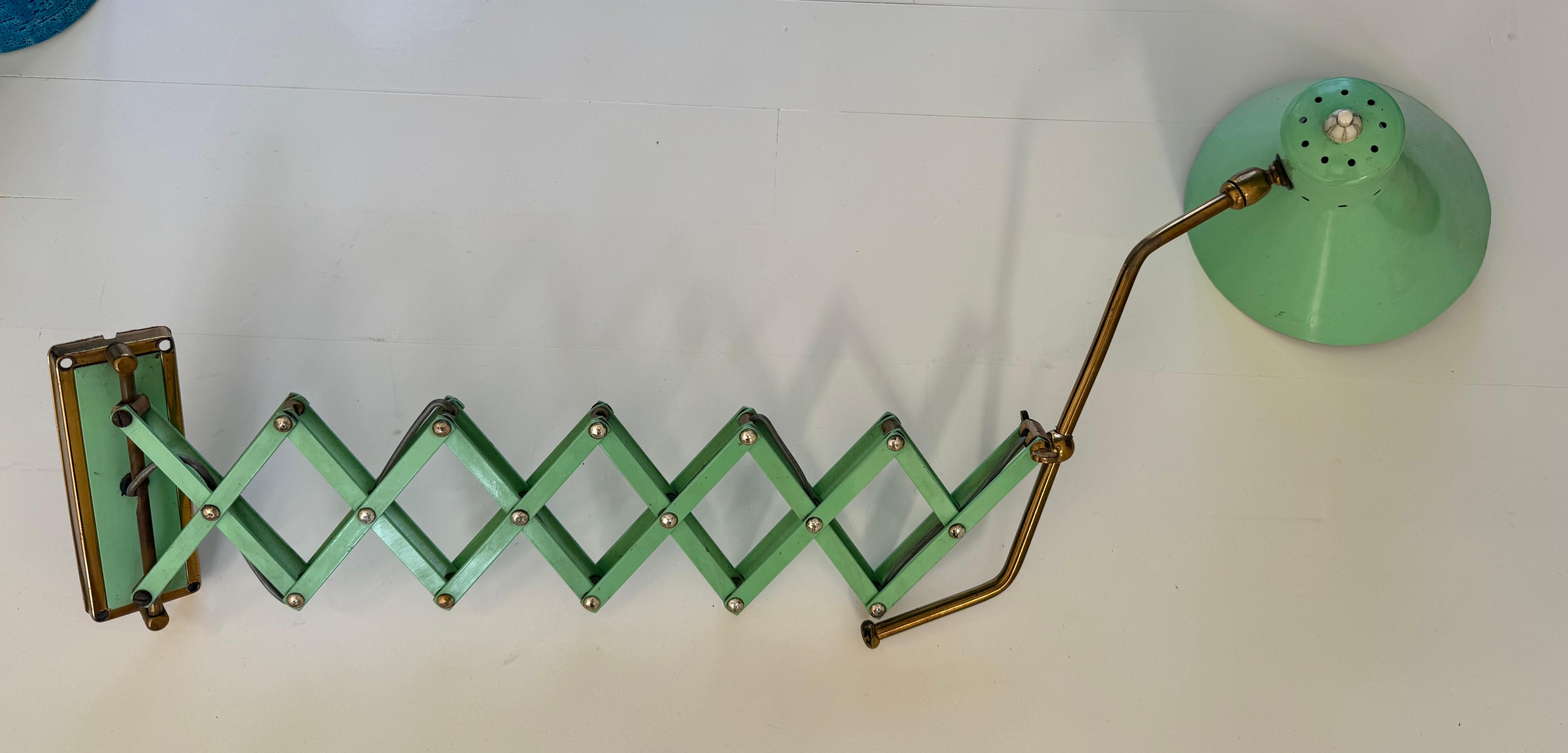 1950er Jahre Stilnovo  Moderne italienische Scherenlampe aus Messing aus der Mitte des Jahrhunderts im Angebot 1
