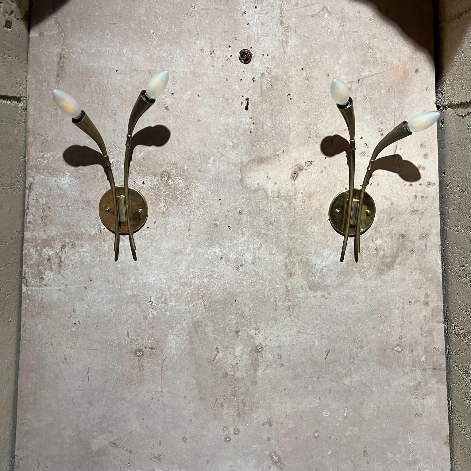 1950s Stilnovo Sculptural Italian Wall Sconces in Patinated Brass Italy For Sale 2