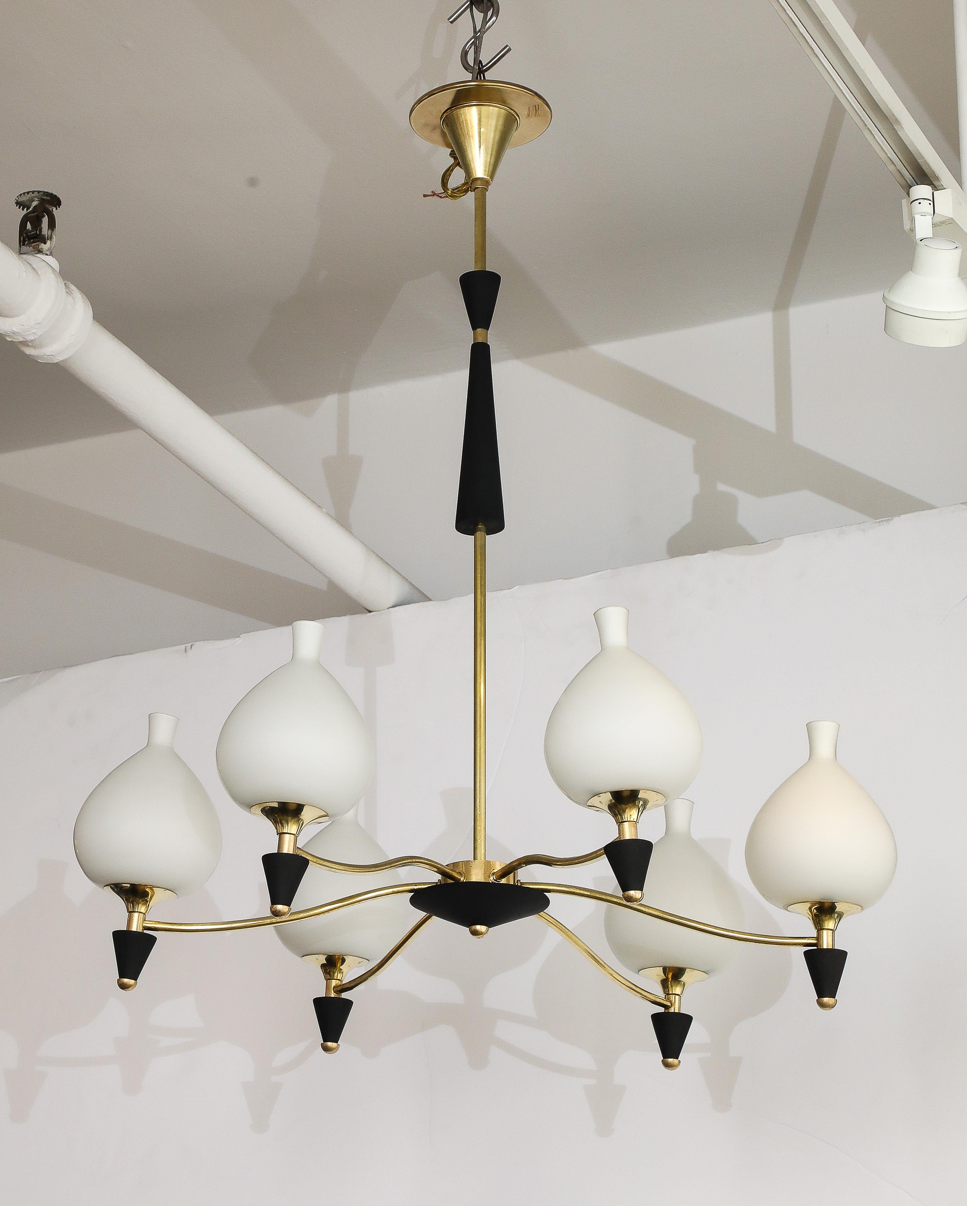 1950's Stilnovo Style Brass And Opaline Glass Italian Chandelier For Sale 5