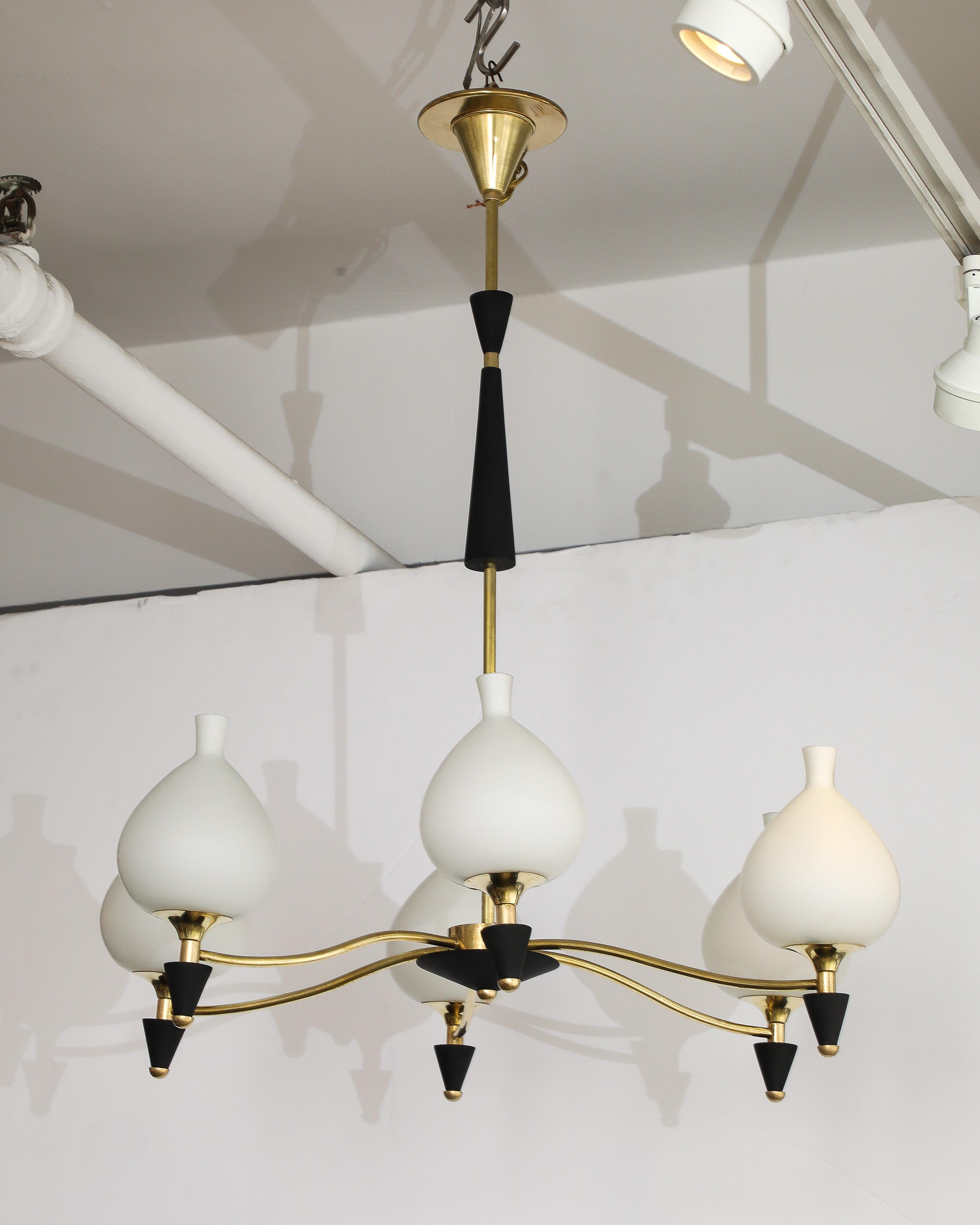 Mid-Century Modern 1950's Stilnovo Style Brass And Opaline Glass Italian Chandelier For Sale