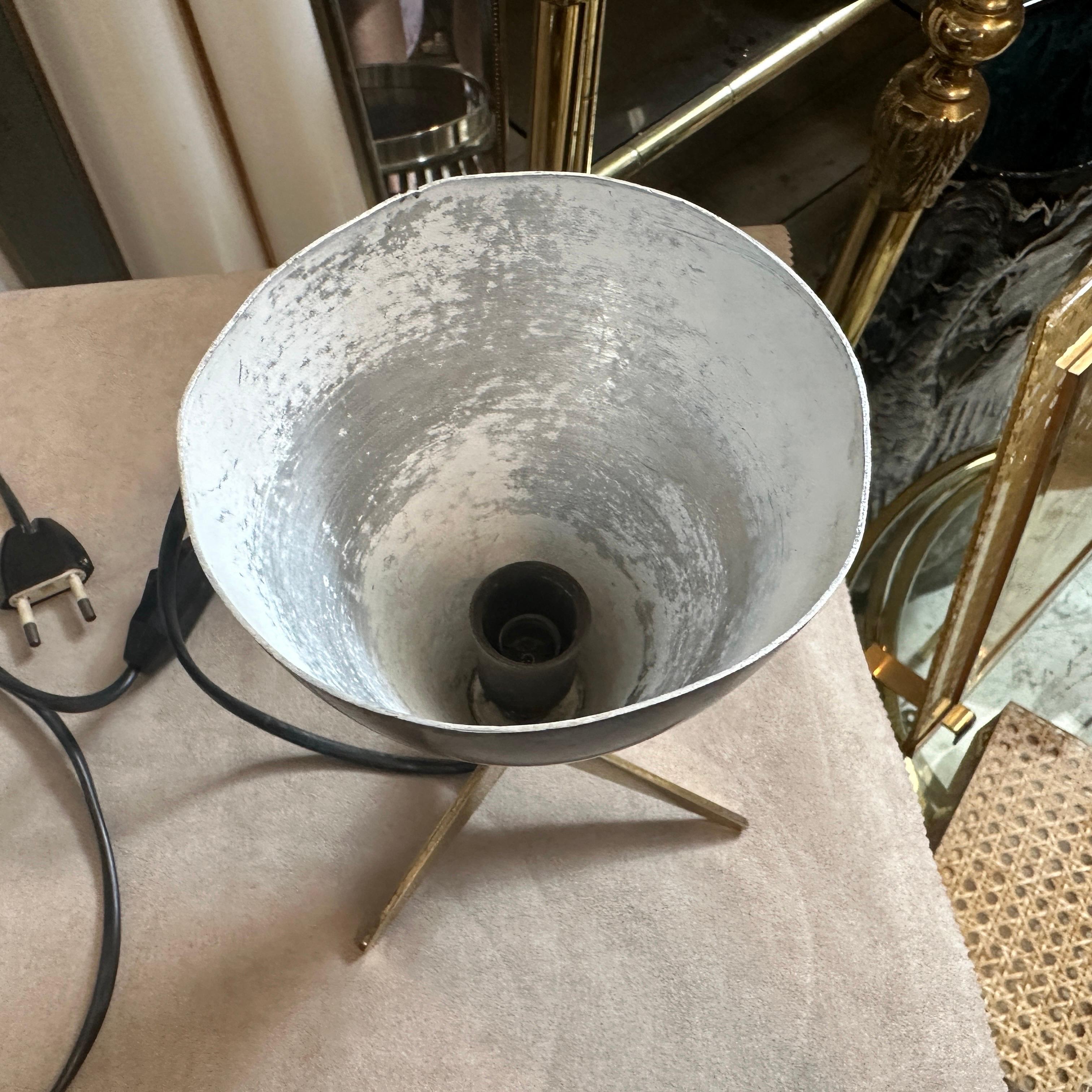 1950s Stilnovo Style Mid-Century Modern Black Aluminum Brass Sputnik Desk Lamp In Good Condition For Sale In Aci Castello, IT