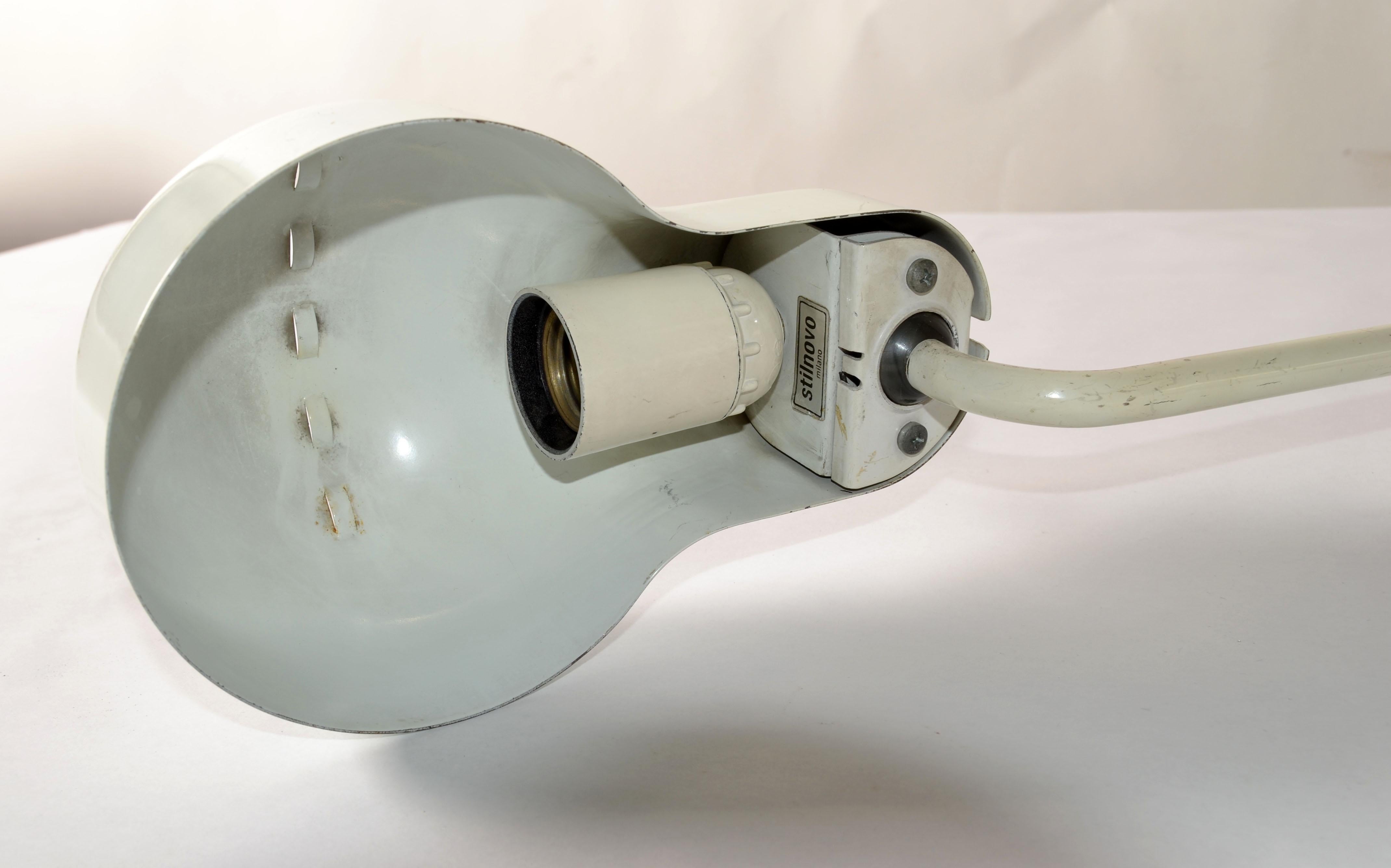 Lámpara de sobremesa Stilnovo de los años 50 Acabado blanco roto Moderna de mediados de siglo Italia en venta 3