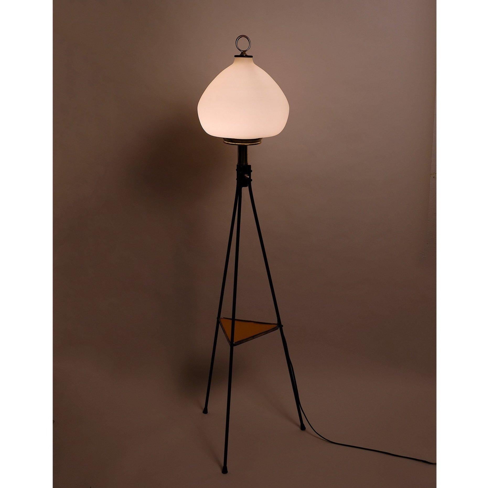 Mid-Century Modern 1950s Stilnovo tripod floor lamp For Sale