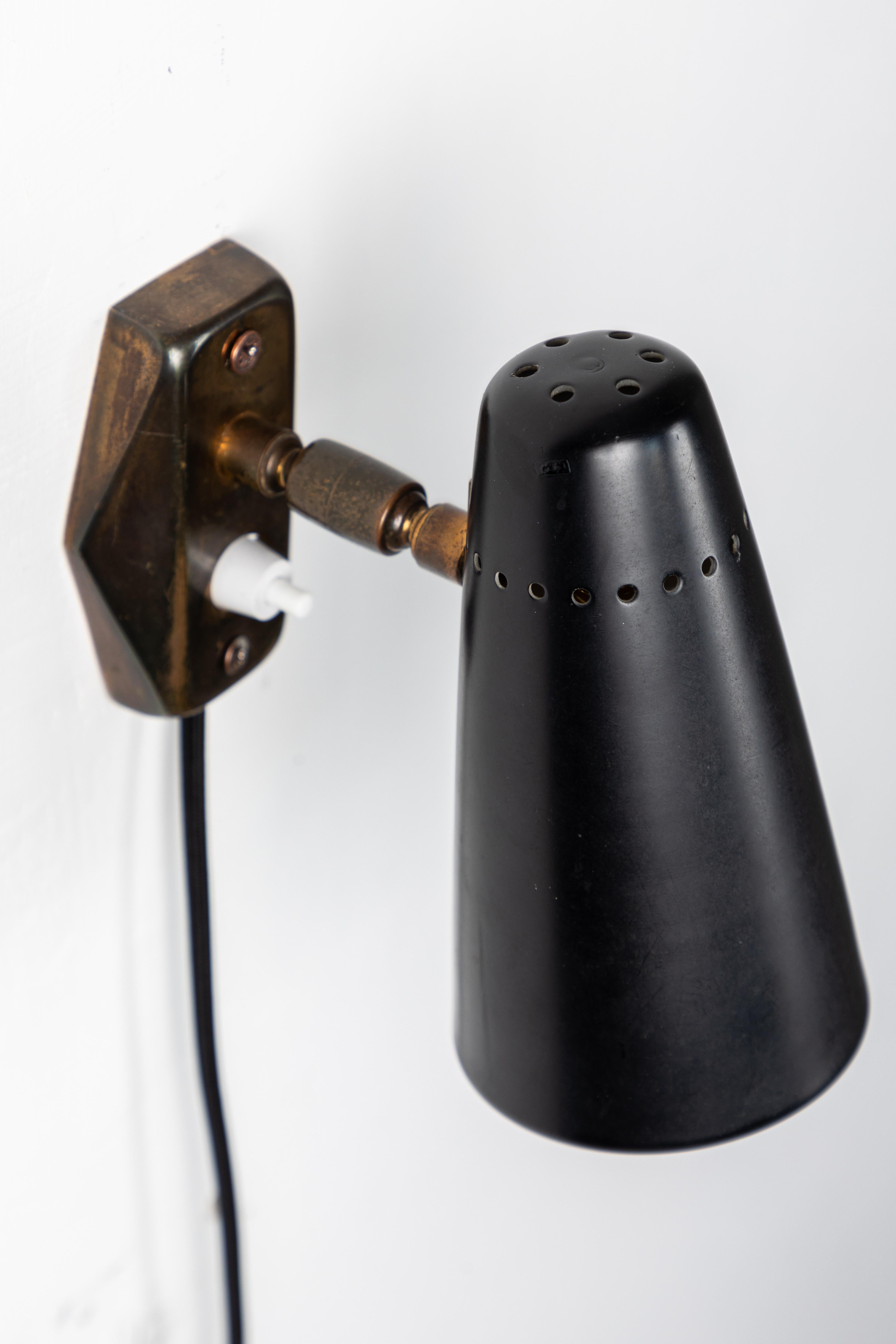 1950s Stilnovo Wall Light in Black and Brass 6