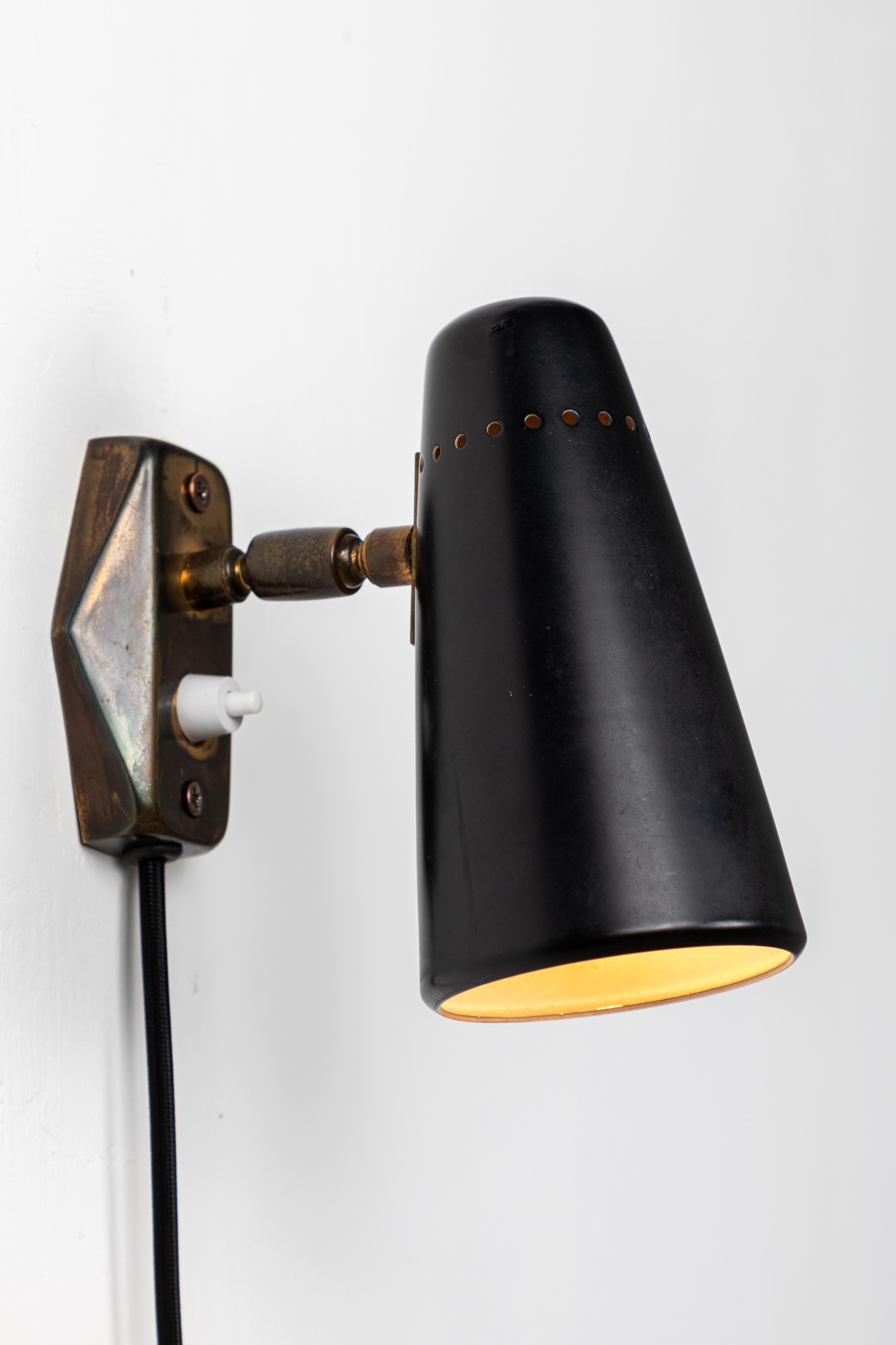 Painted 1950s Stilnovo Wall Light in Black and Brass