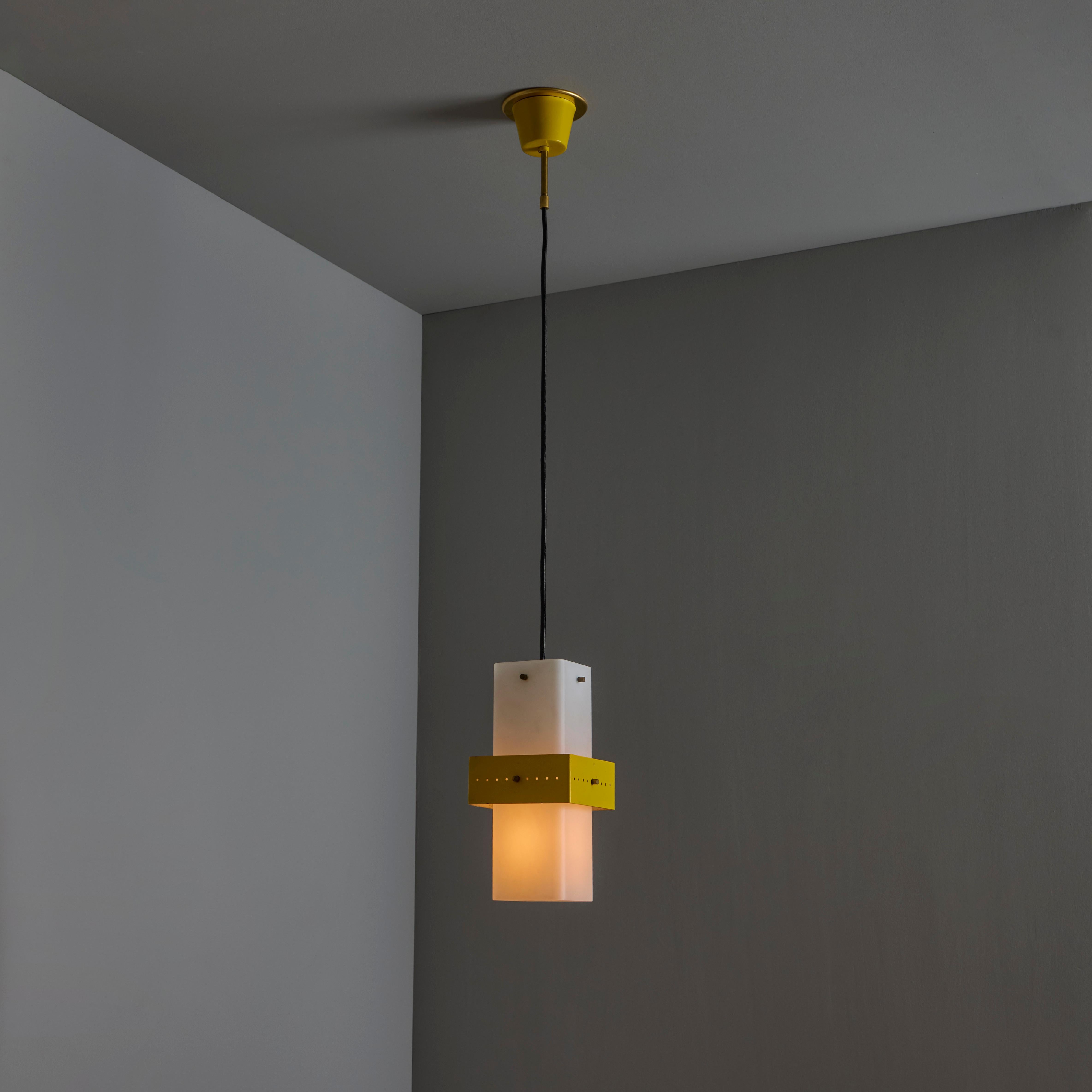 Mid-20th Century 1950s Stilnovo Yellow Painted Metal & Opaline Glass Suspension Lamp For Sale
