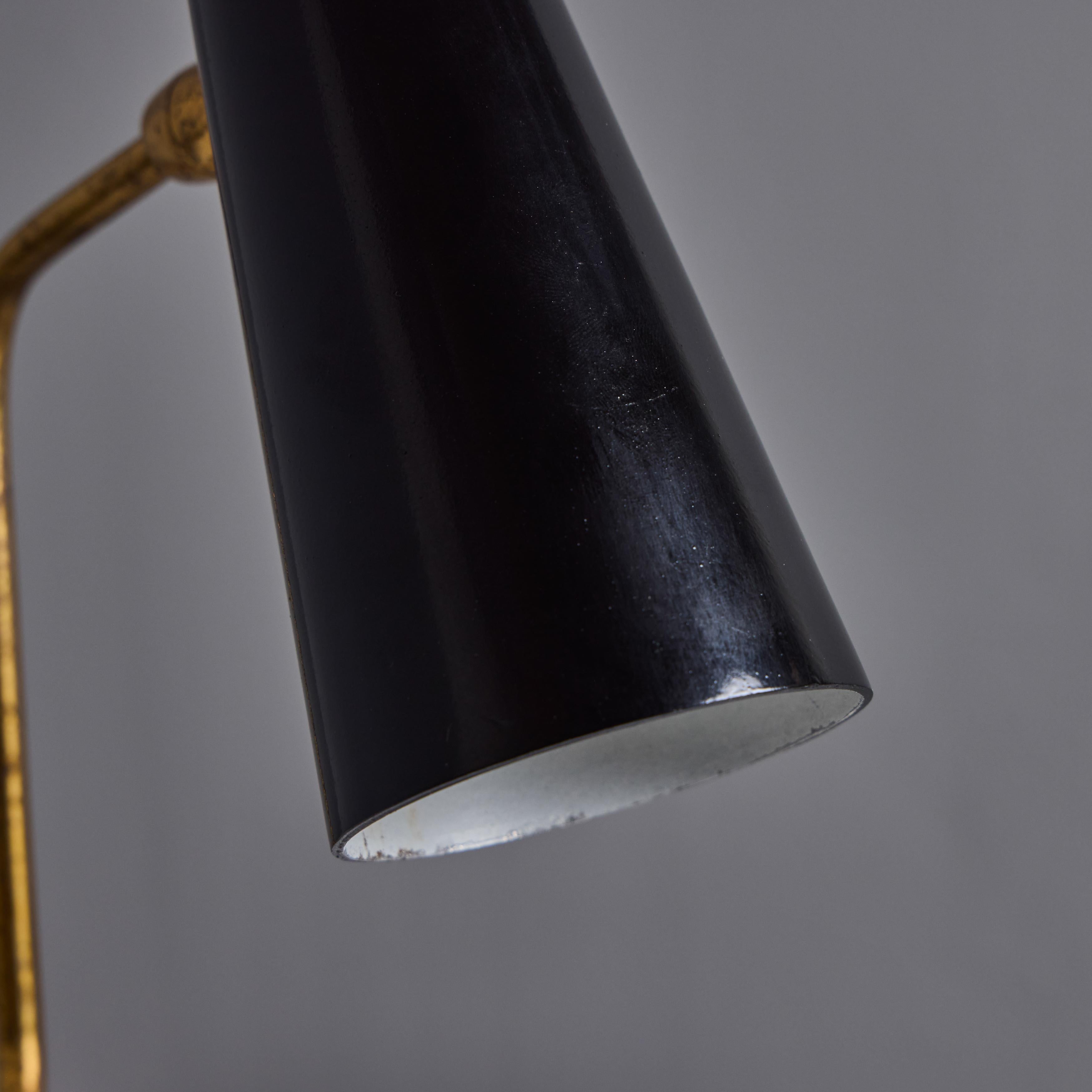 Lampe de table conique en laiton et noir Stilux Milano des années 1950 en vente 3