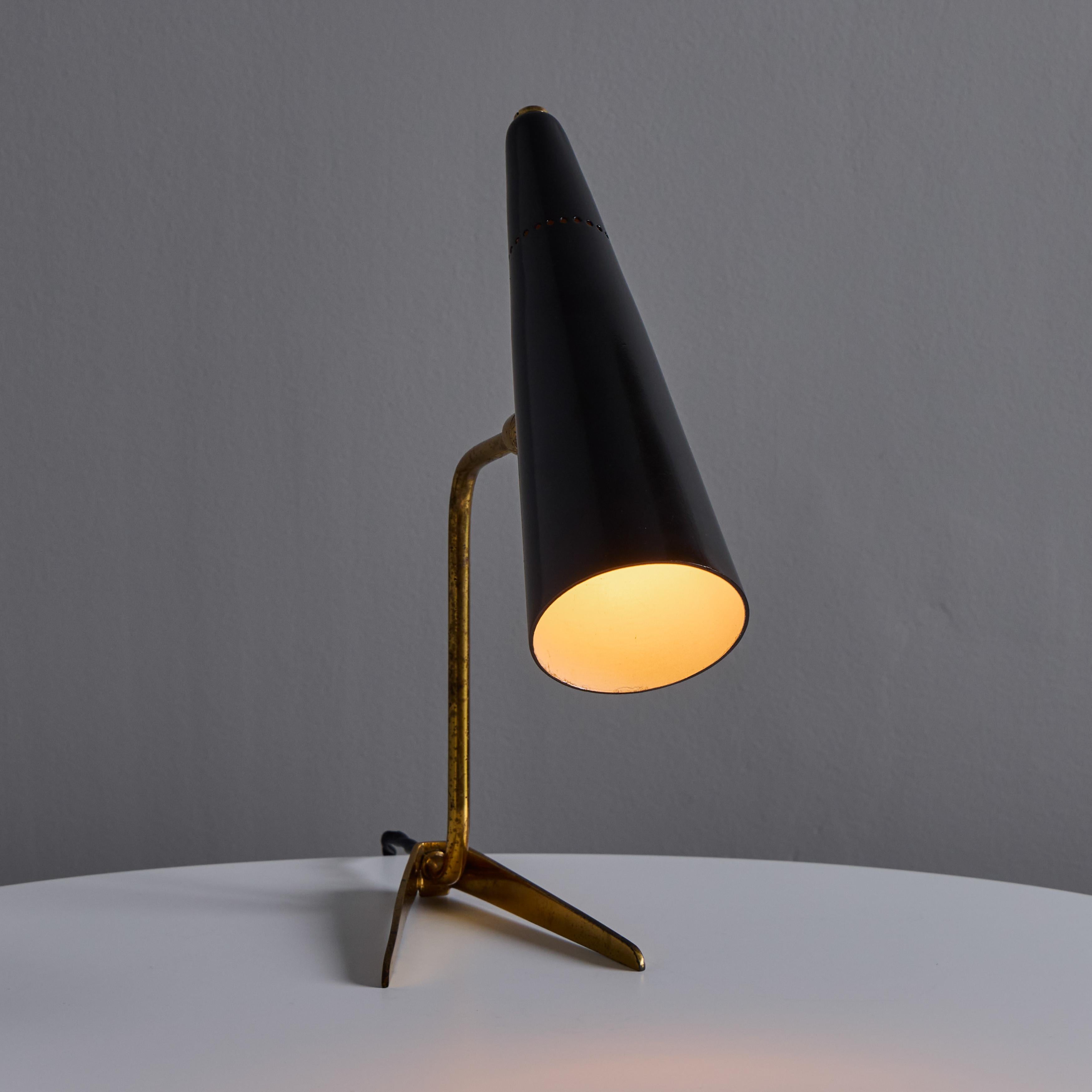 Lampe de table conique en laiton et noir Stilux Milano des années 1950 en vente 4