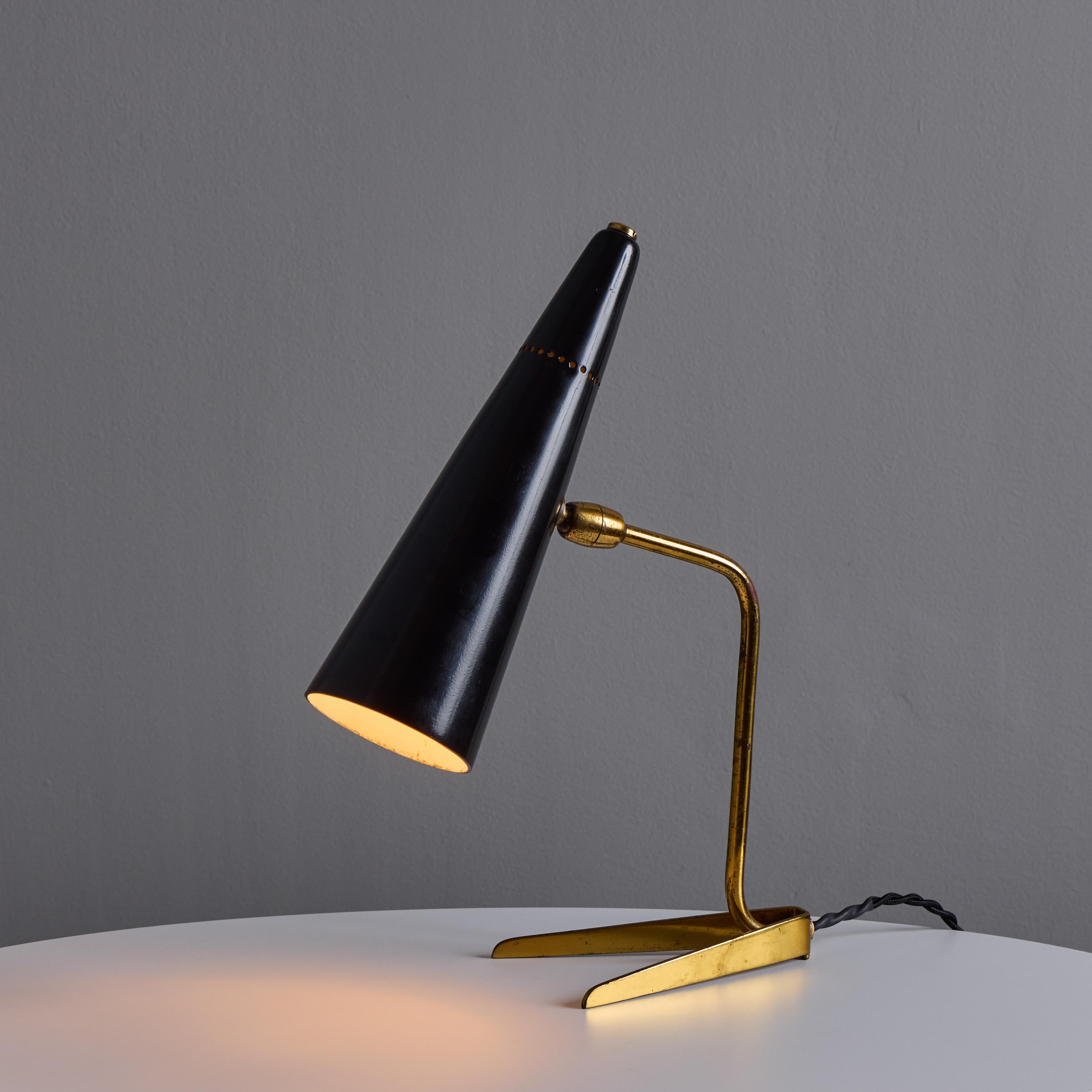 italien Lampe de table conique en laiton et noir Stilux Milano des années 1950 en vente