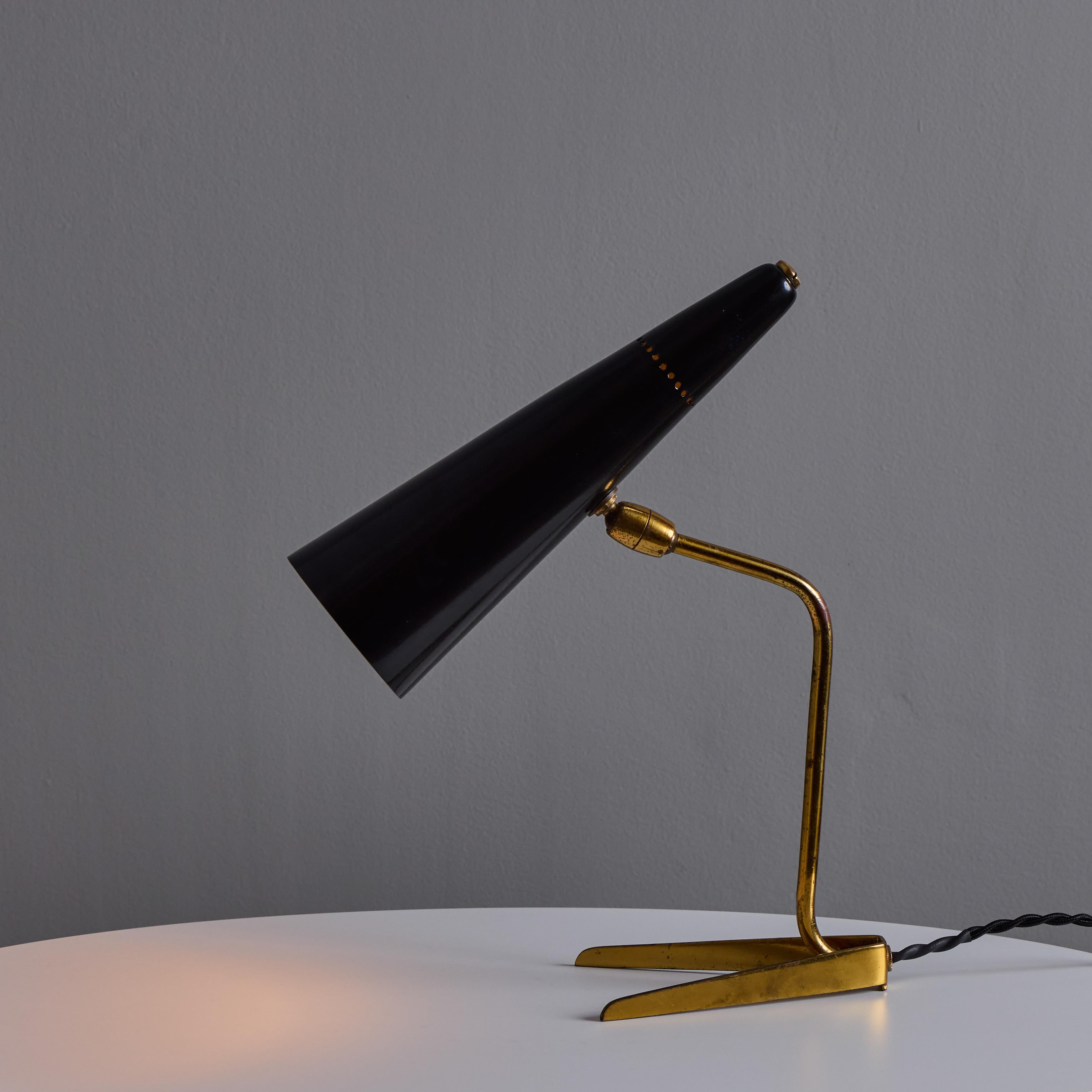 Peint Lampe de table conique en laiton et noir Stilux Milano des années 1950 en vente