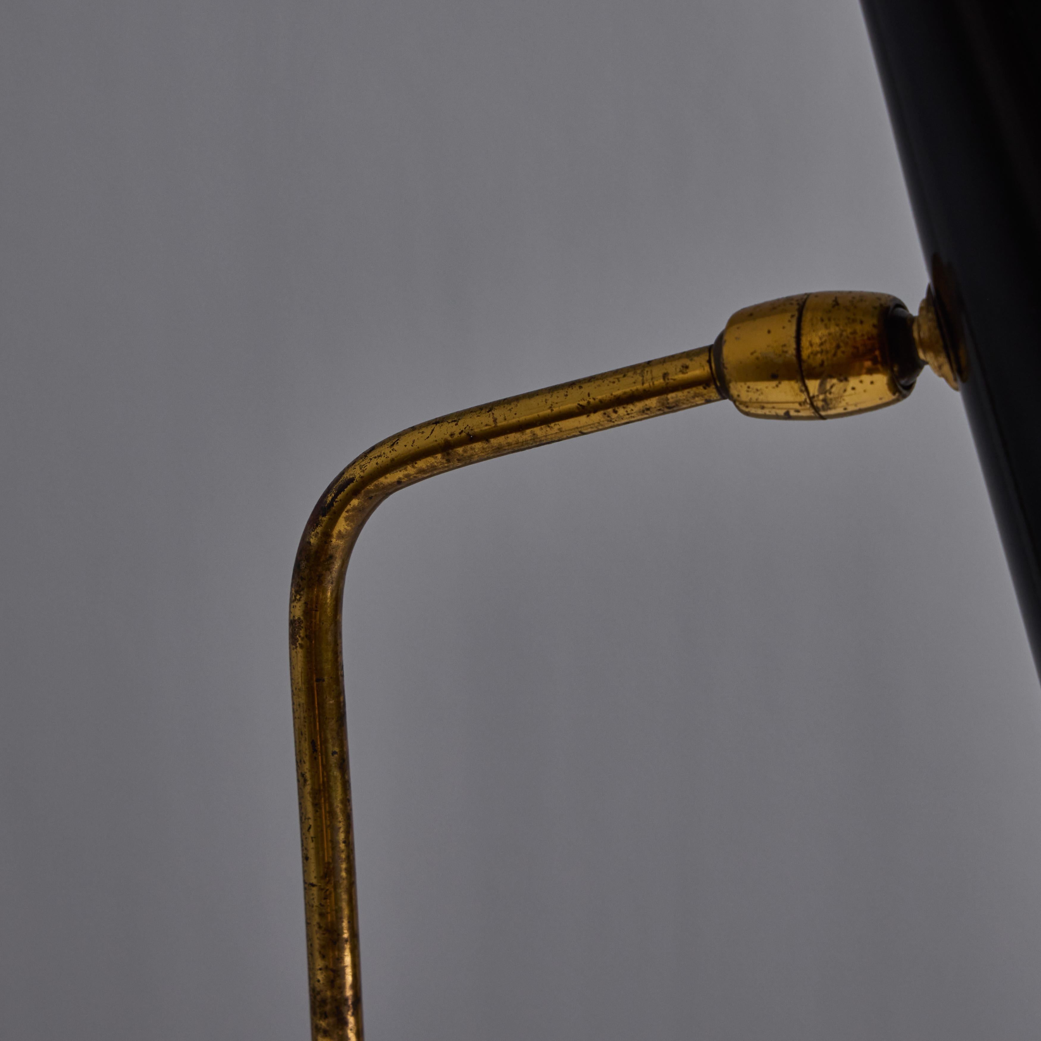 Lampe de table conique en laiton et noir Stilux Milano des années 1950 Bon état - En vente à Glendale, CA