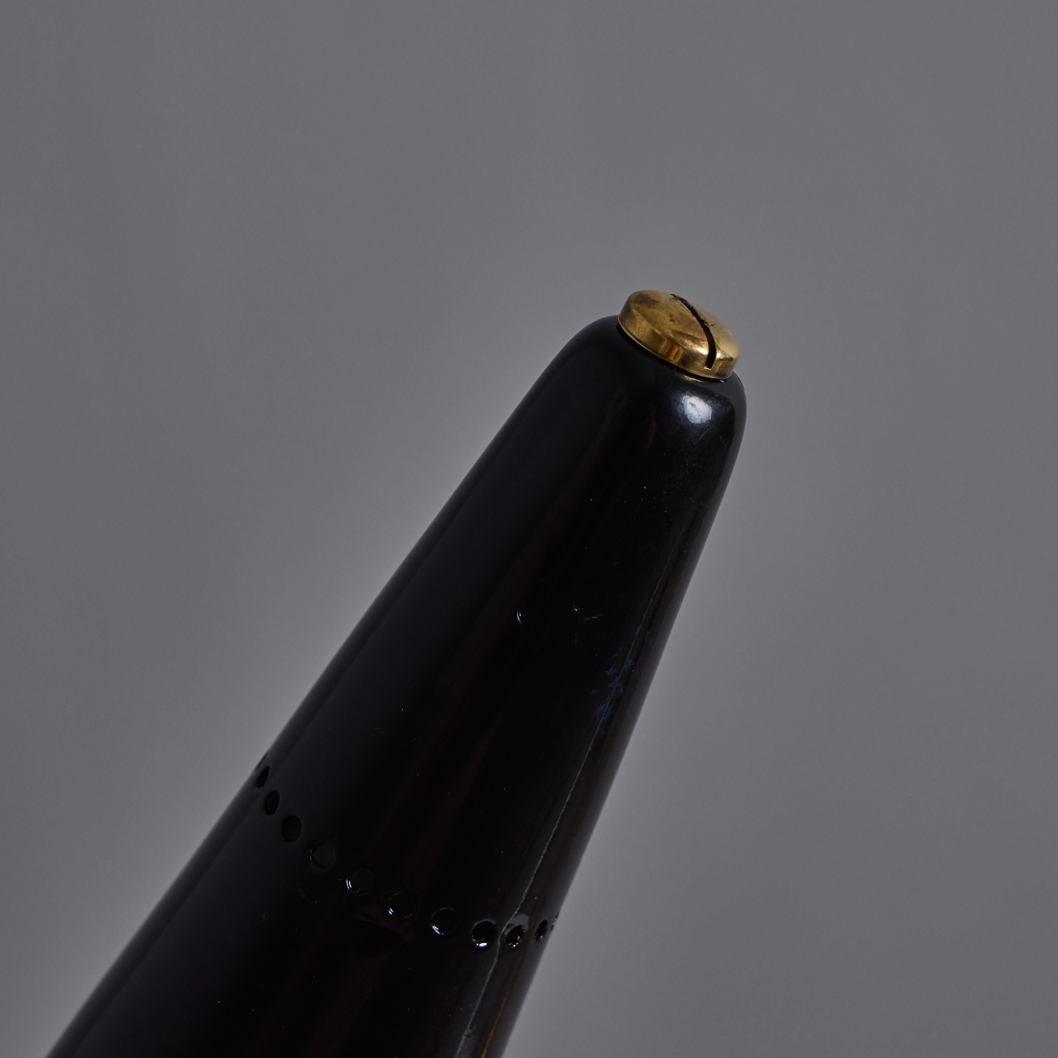 Lampe de table conique en laiton et noir Stilux Milano des années 1950 en vente 1