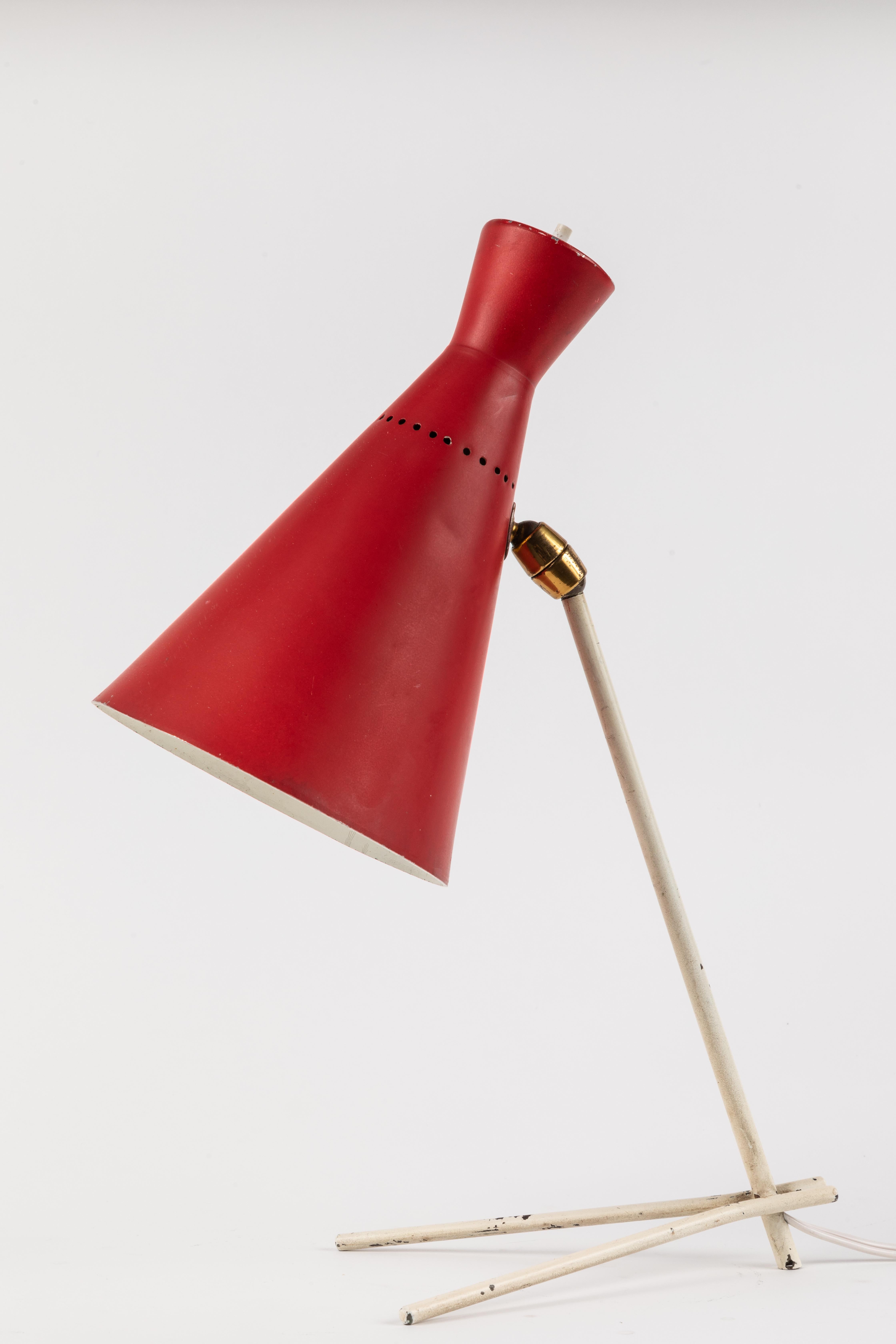 Rote und weiße Stilux Milano-Tischlampe, 1950er Jahre (Moderne der Mitte des Jahrhunderts)