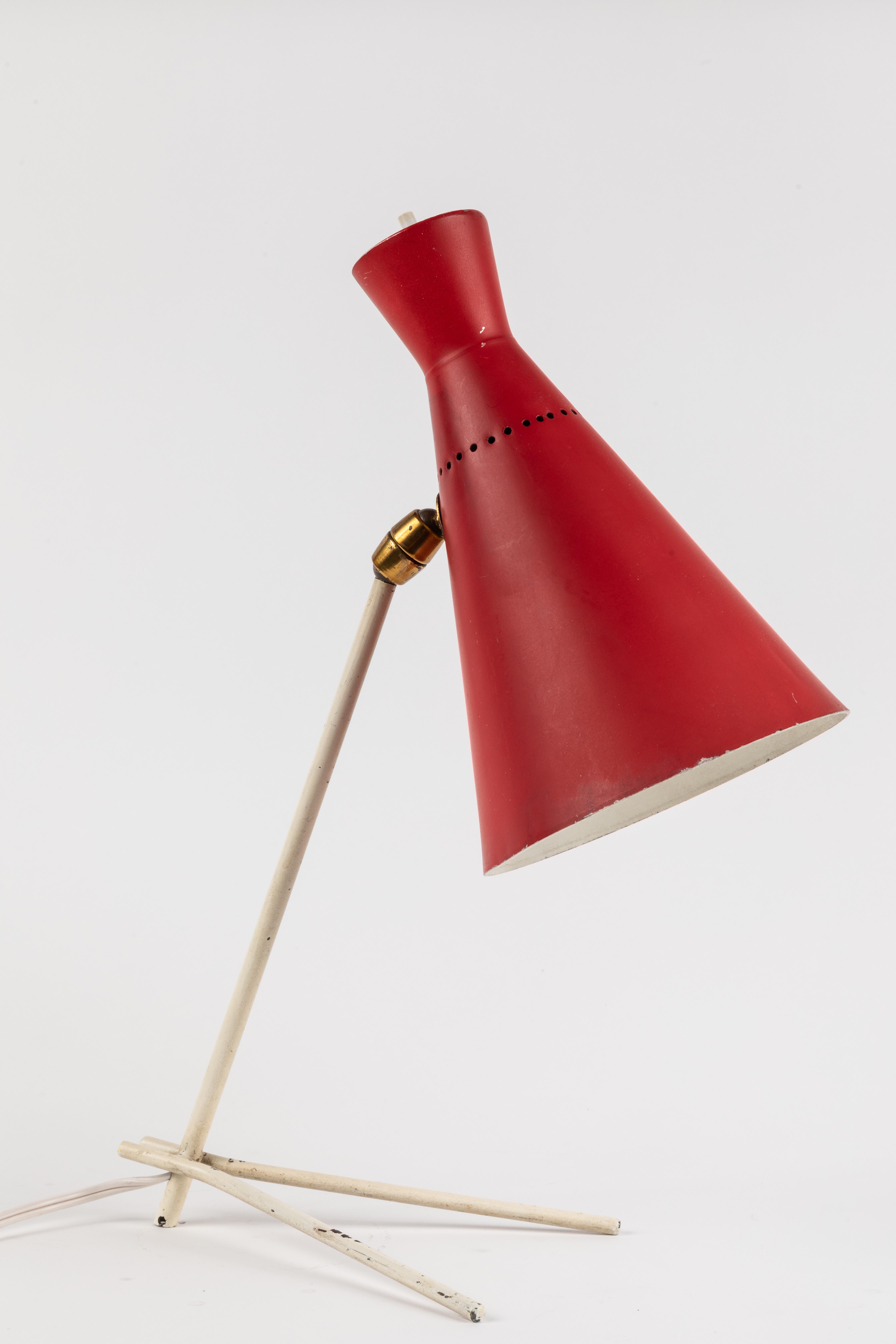 Rote und weiße Stilux Milano-Tischlampe, 1950er Jahre (Gemalt)