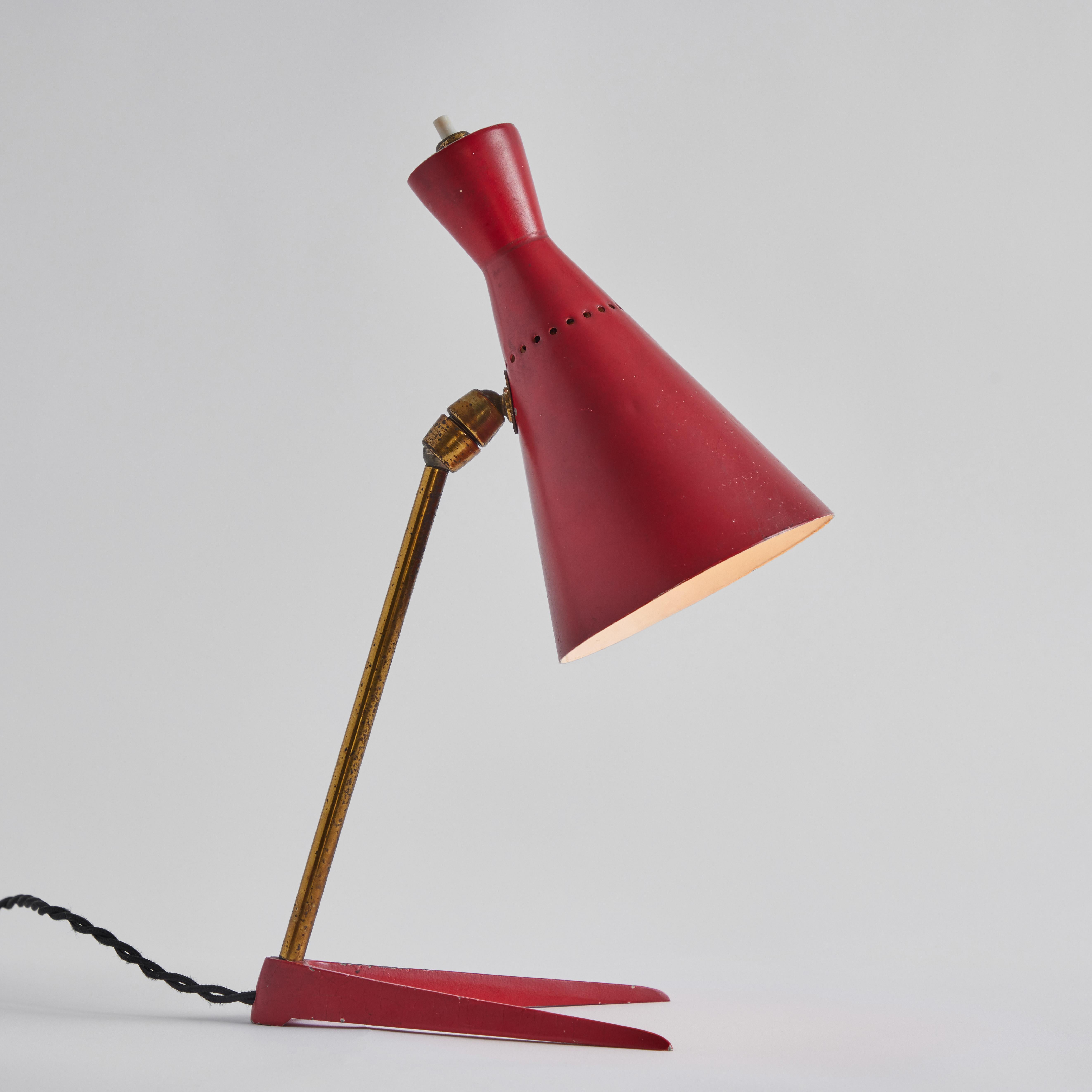 1950s Stilux Milano Red Metal & Wood Table Lamp In Good Condition For Sale In Glendale, CA