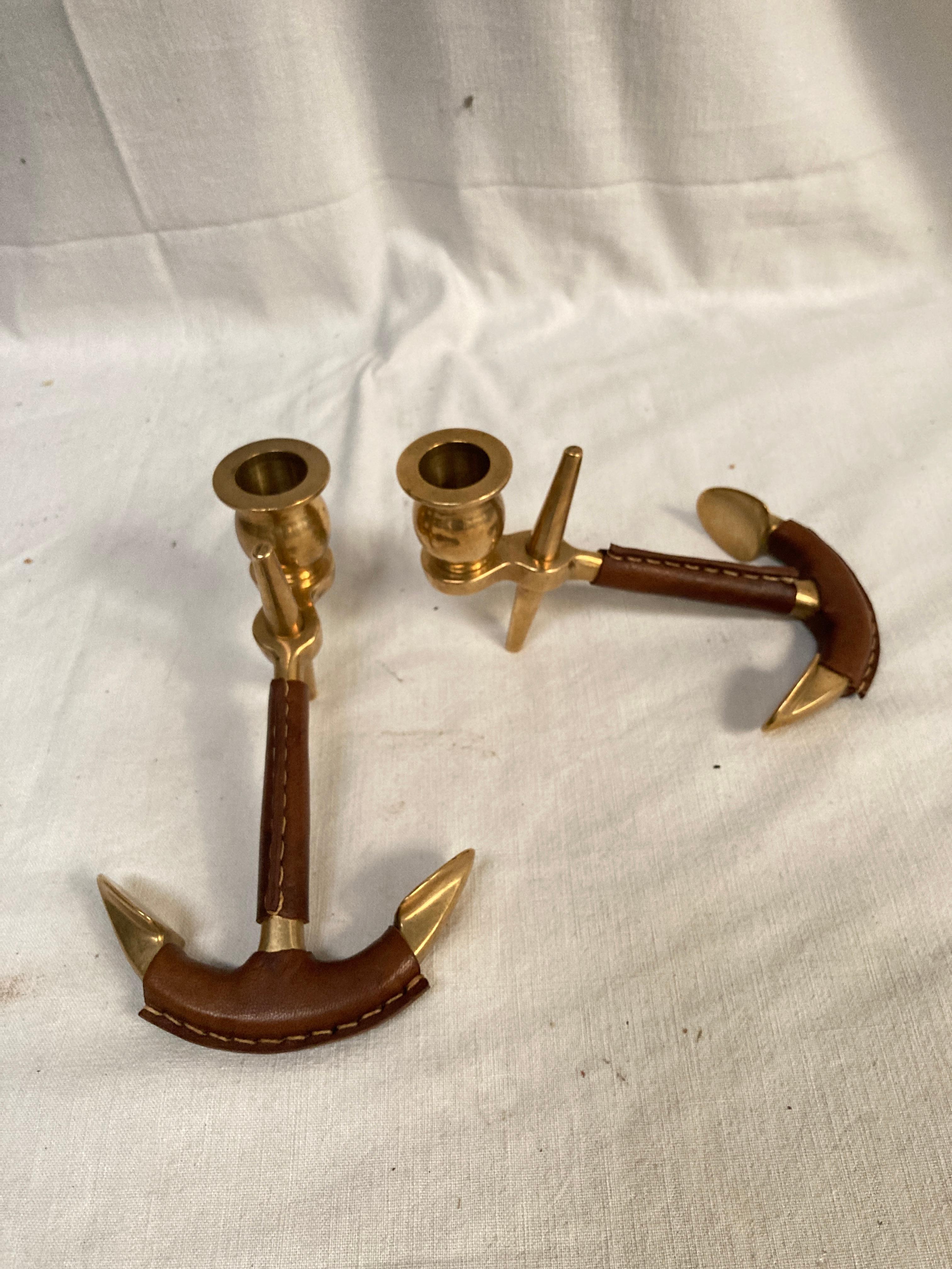Portacandele in pelle e bronzo Stitch by Stitch di Jacques Adnet del 1950 In condizioni buone in vendita a New York, NY