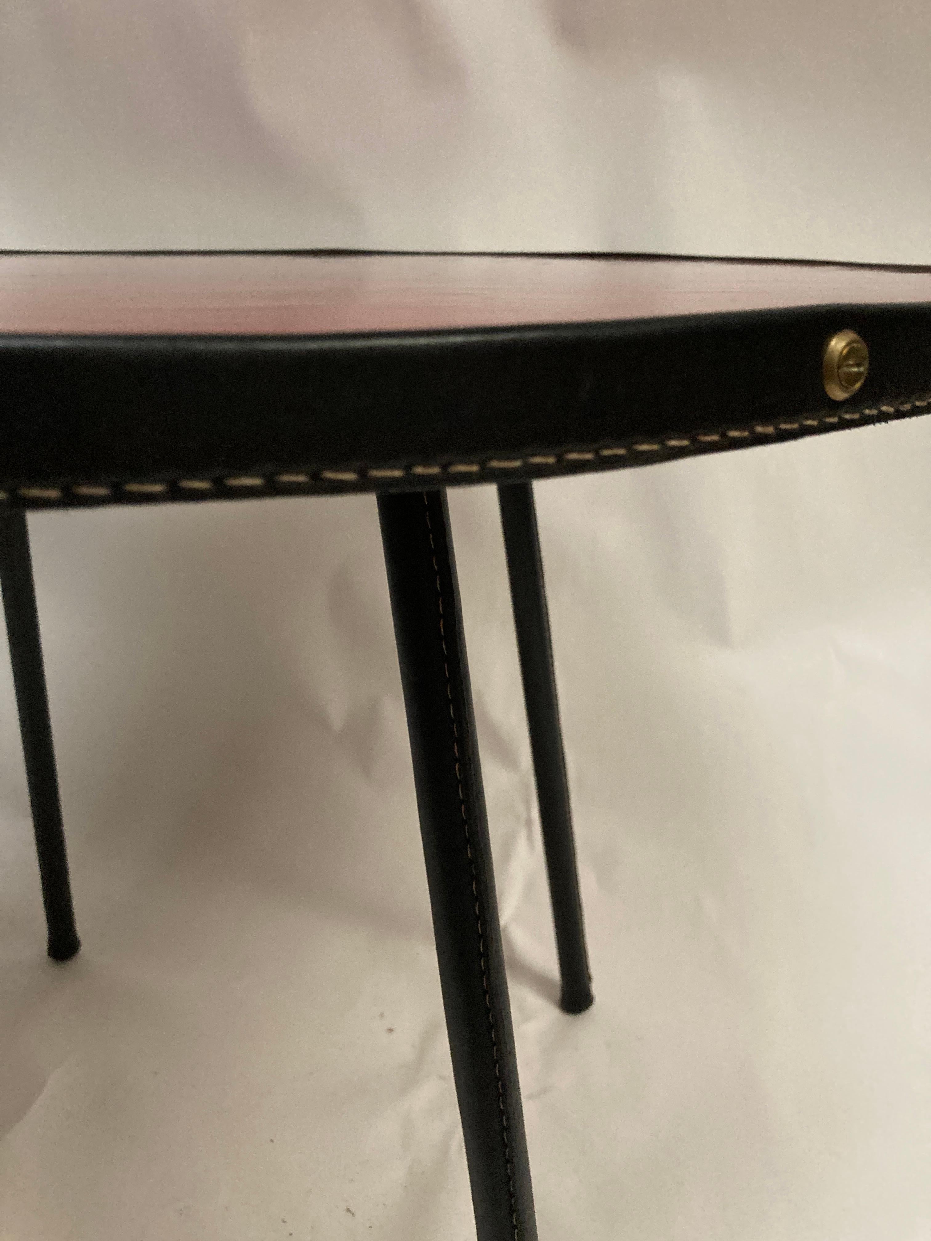 1950's Stitched Leather and formica Circular table by Jacques Adnet In Good Condition For Sale In Bois-Colombes, FR
