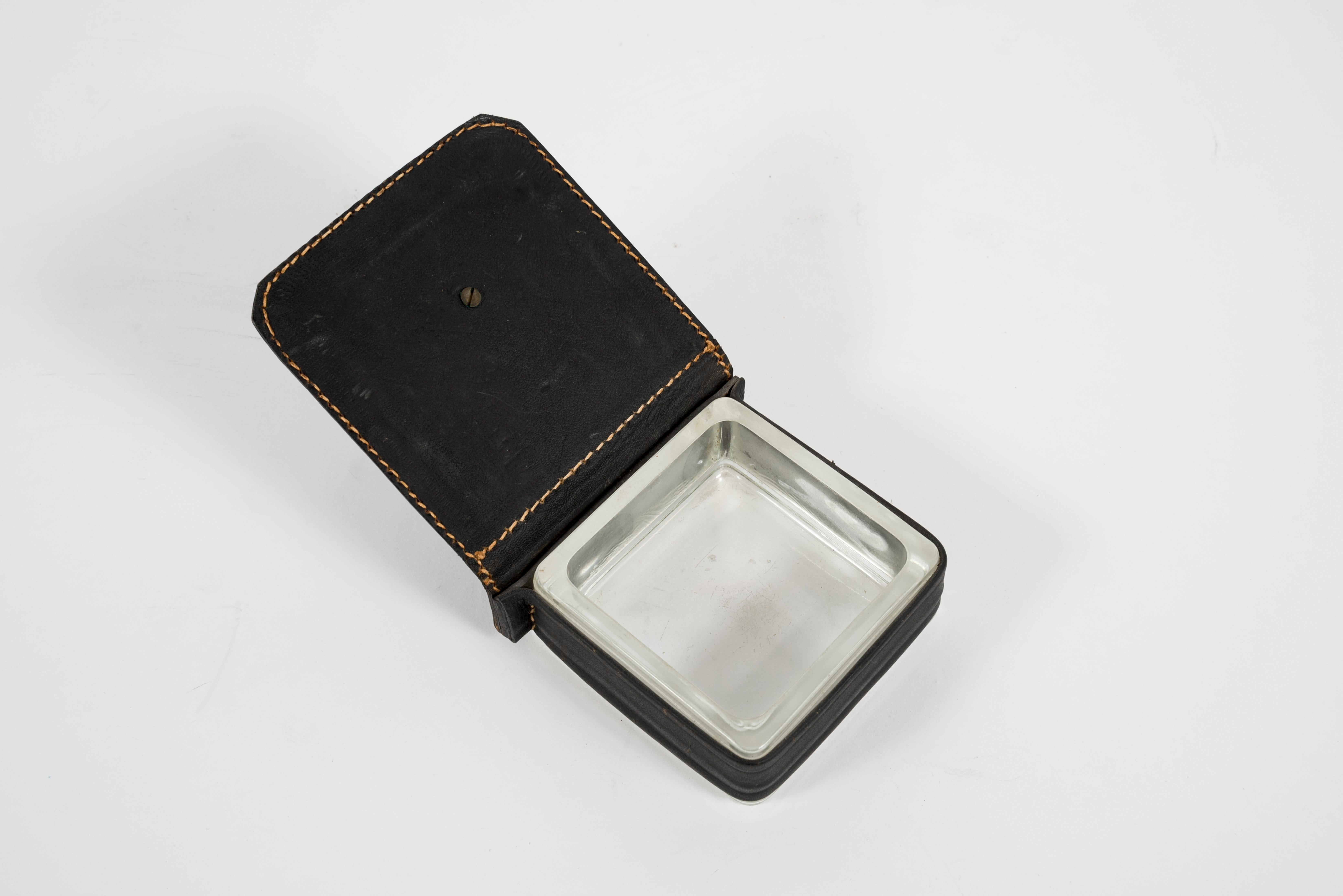 1950's Stitched Leather and Glass Box by Jacques Adnet In Good Condition For Sale In Bois-Colombes, FR