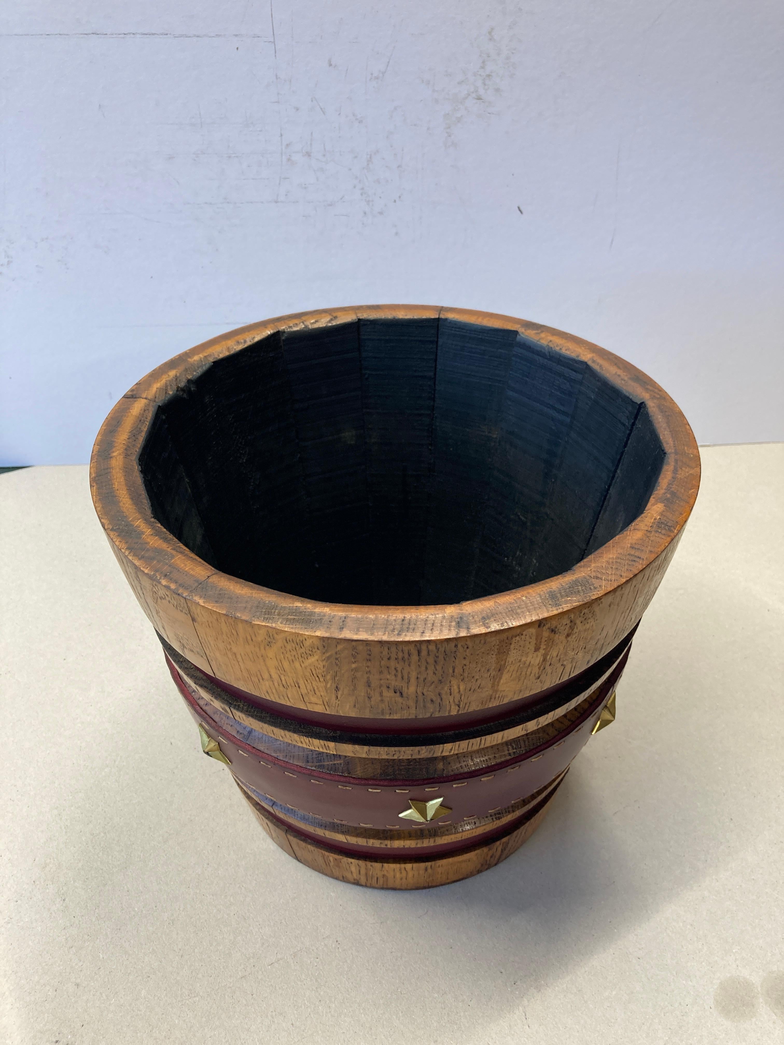 1950's Stitched leather and oak paper bin by Jacques Adnet
This is are piece
Great condition
France