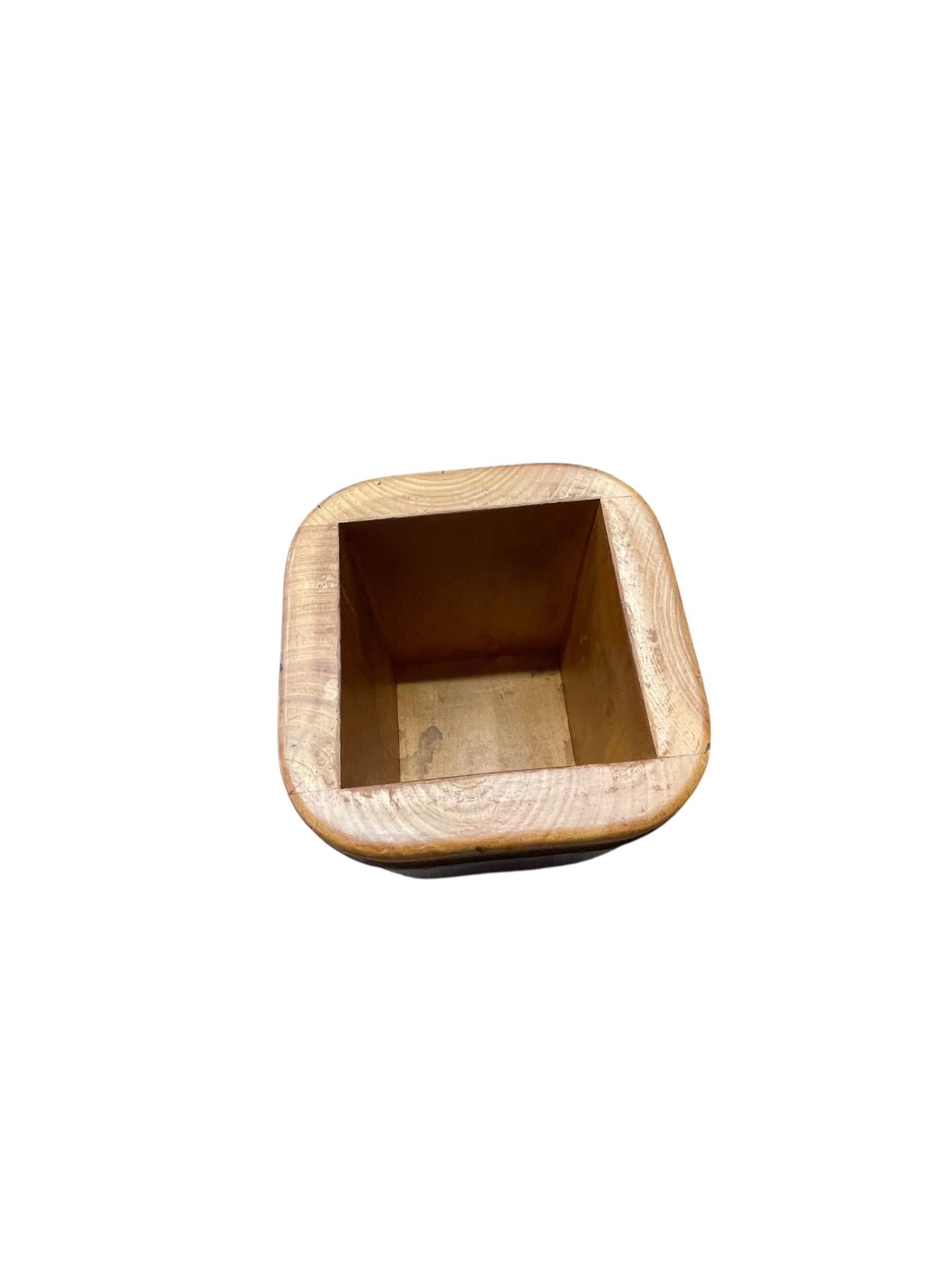 Boîte en cuir cousu et en bois de poirier des années 1950 par Jacques Adnet en vente 5