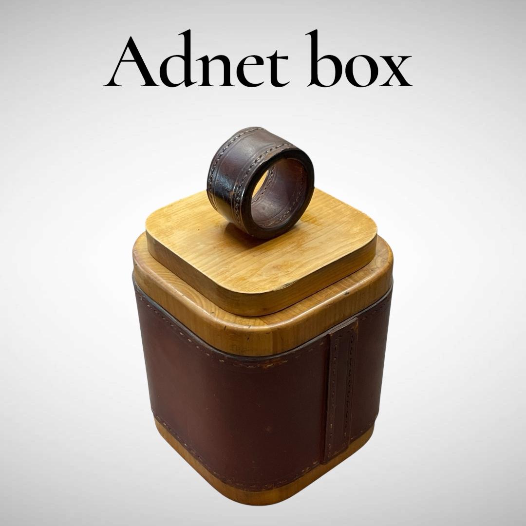 Boîte en cuir cousu et en bois de poirier des années 1950 par Jacques Adnet en vente 1