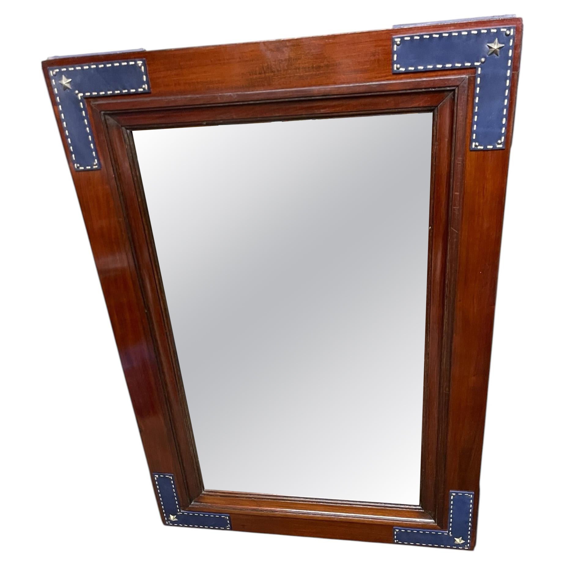 Miroir mural en cuir Stitch et poirier des années 50 par Jacques Adnet en vente