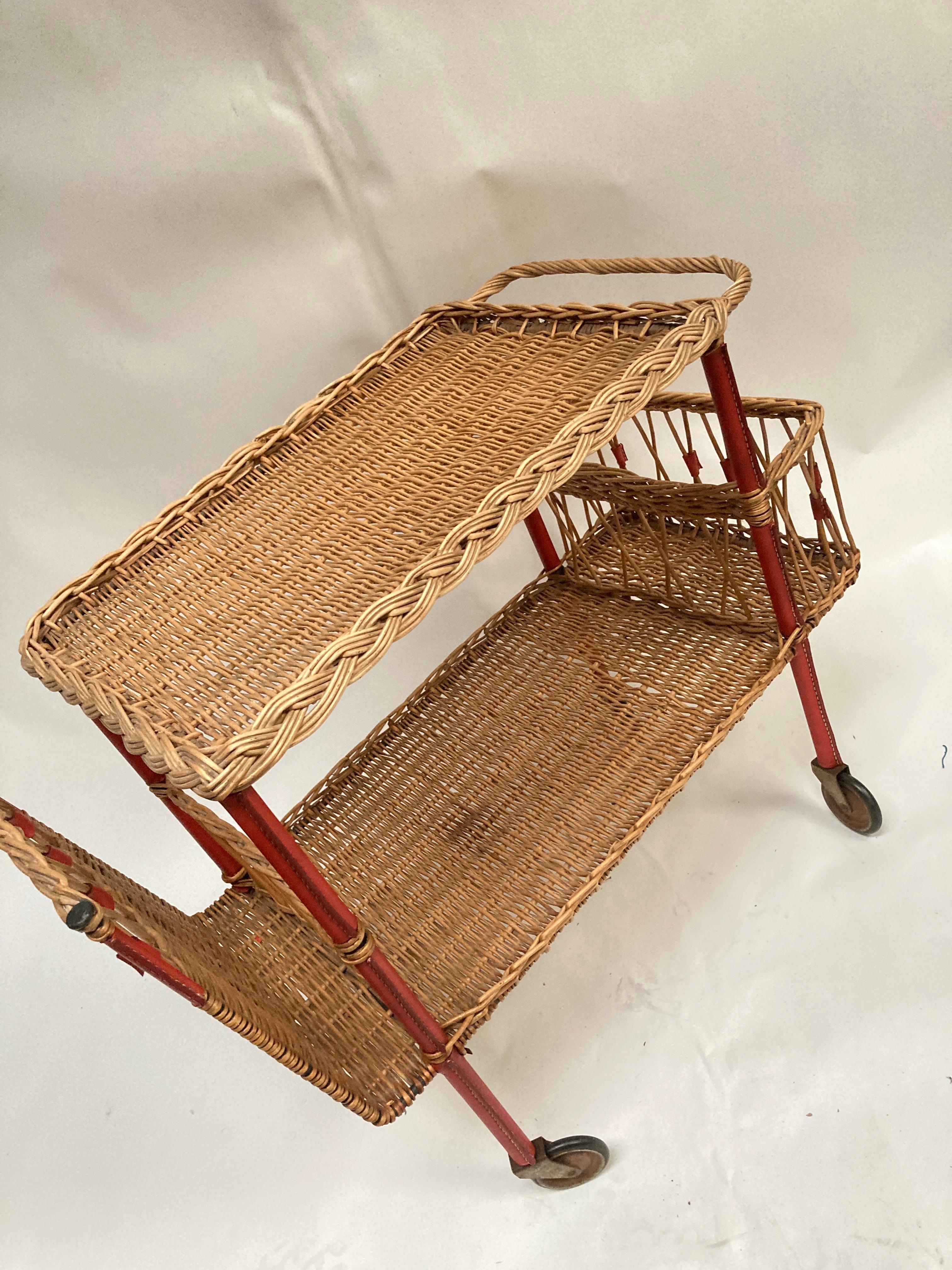 1950's Stitched leather and rattan bar cart by Jacques Adnet In Good Condition For Sale In Bois-Colombes, FR