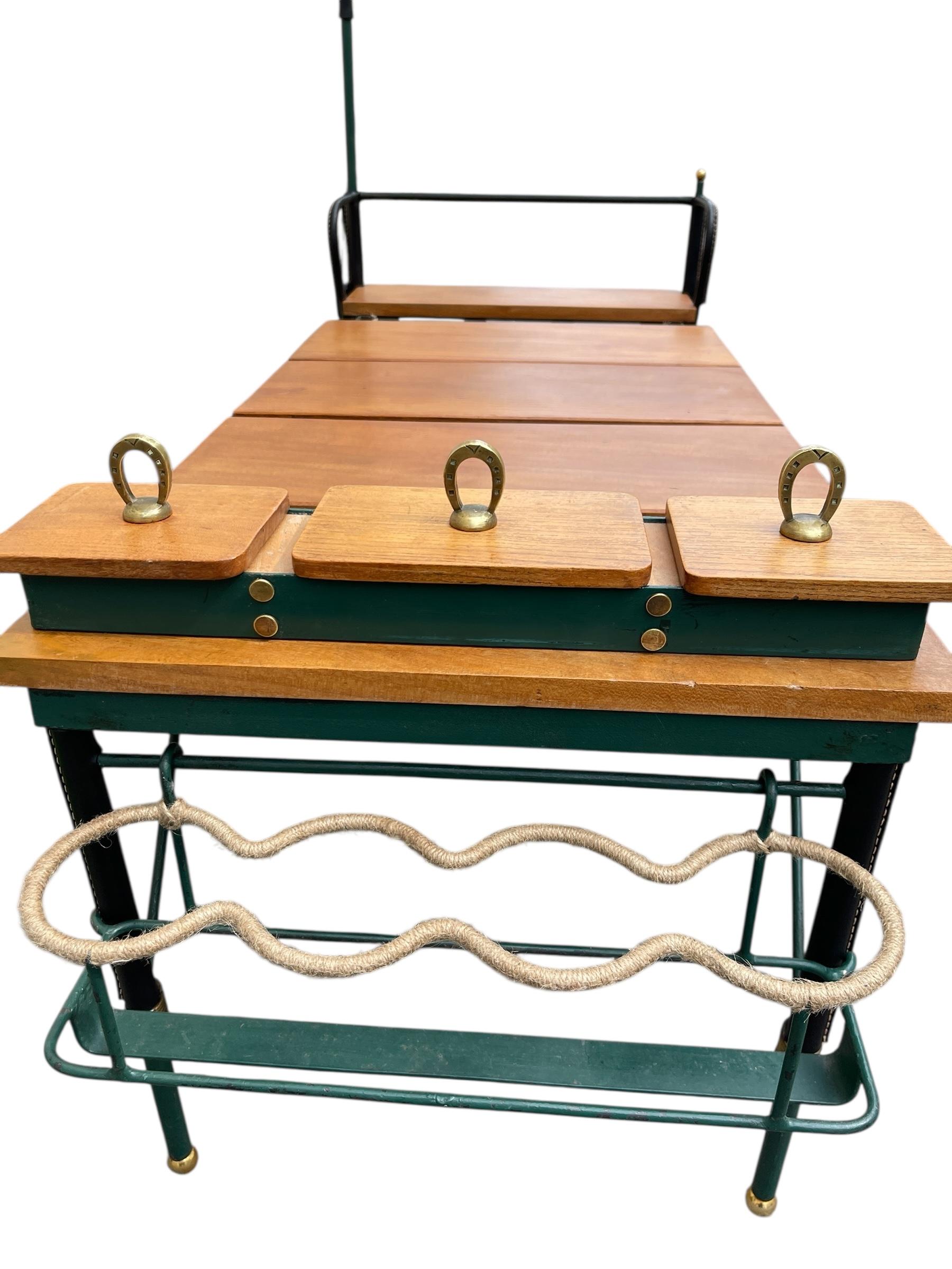 Table de cocktail en bois et cuir Stitch par Jacques Adnet, années 50 en vente 5