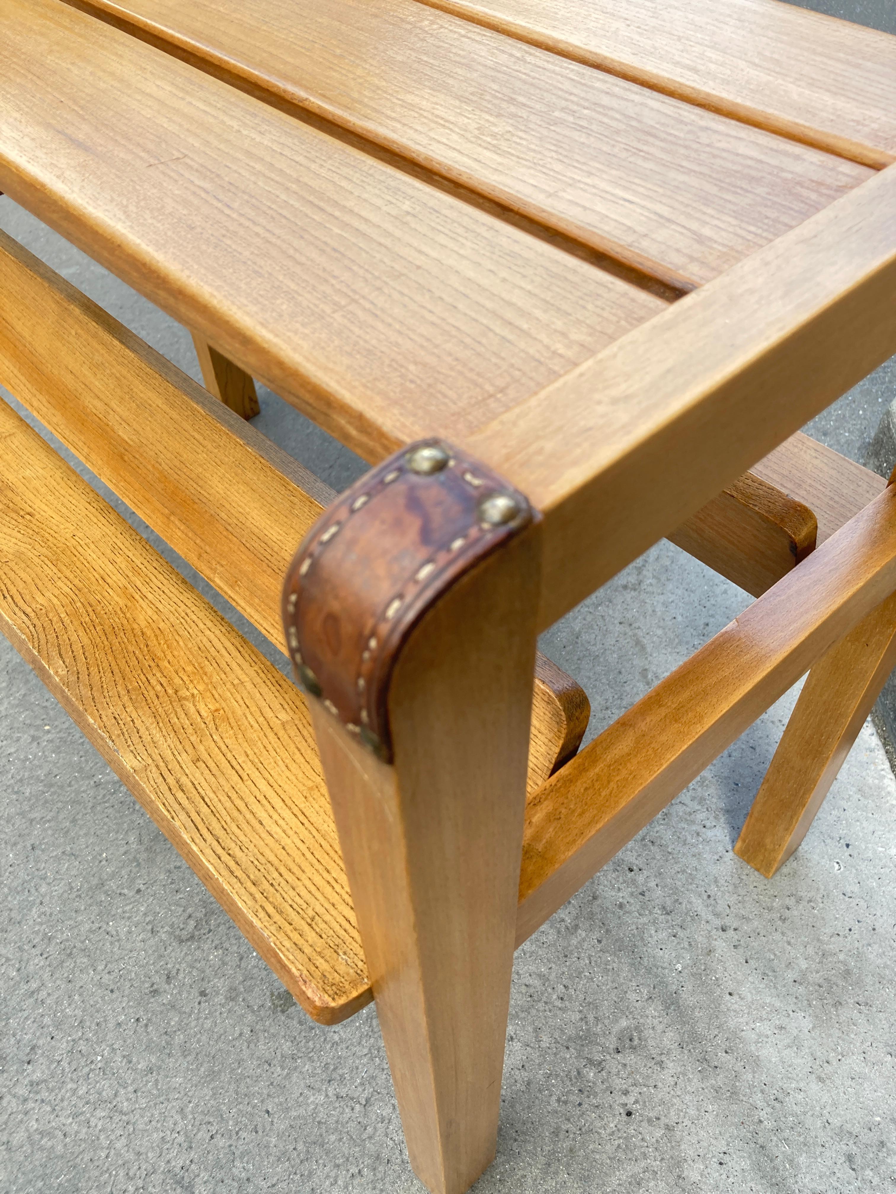 Beistelltisch aus Leder und Holz, 1950er Jahre, von Jacques Adnet im Angebot 6