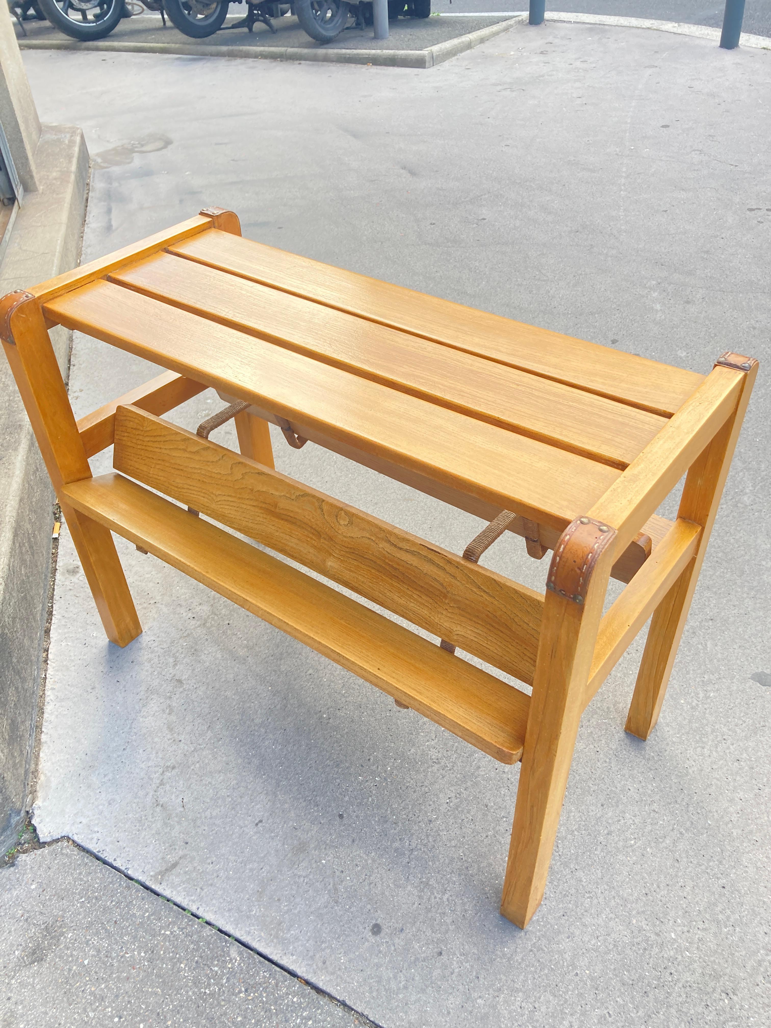 Beistelltisch aus Leder und Holz, 1950er Jahre, von Jacques Adnet im Angebot 3