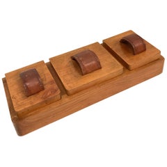 Tavolino in pelle e legno cucito degli anni '50 di Jacques Adnet