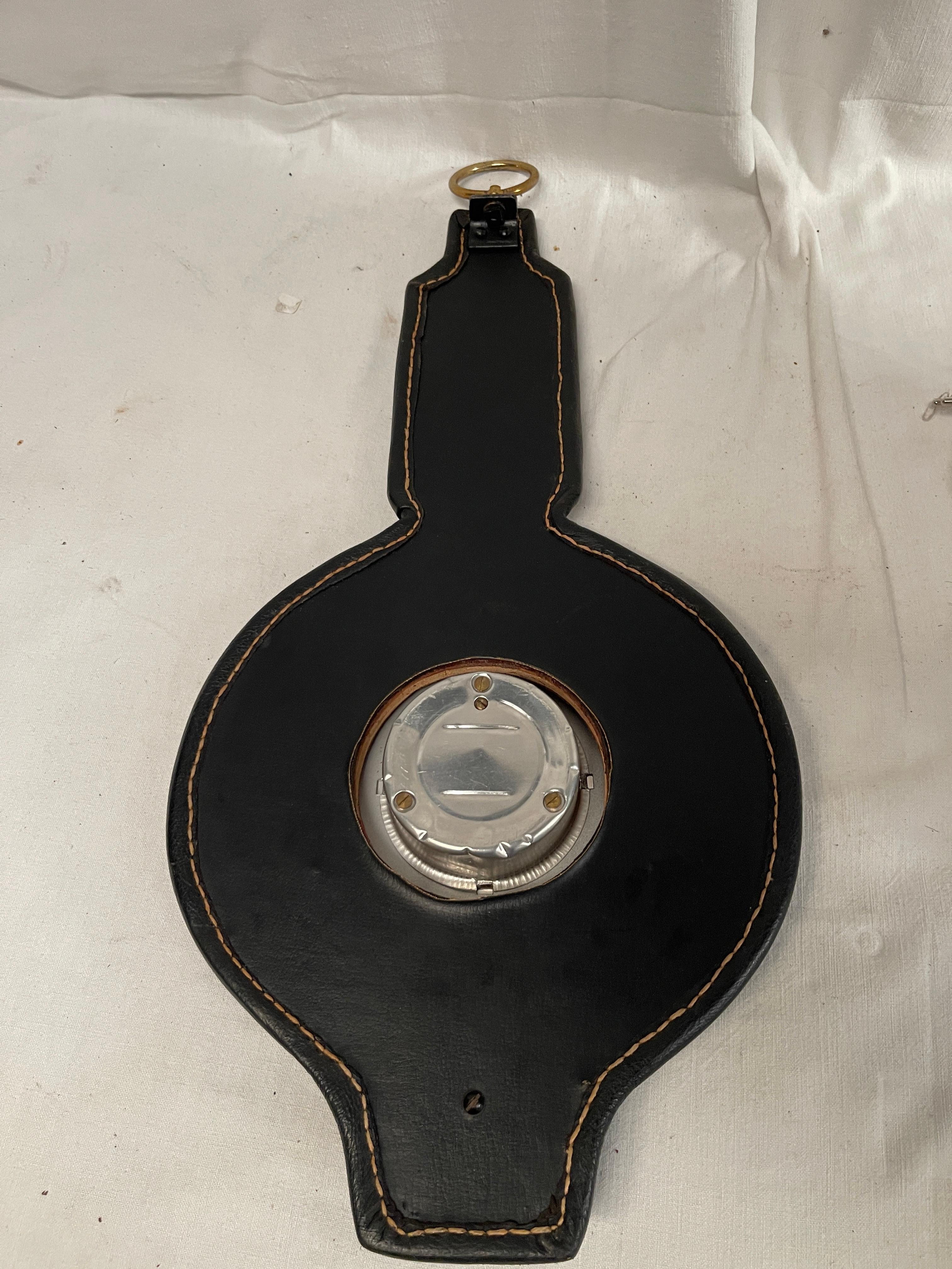 1950er Jahre Genähtes Lederbarometer von Jacques Adnet im Angebot 8