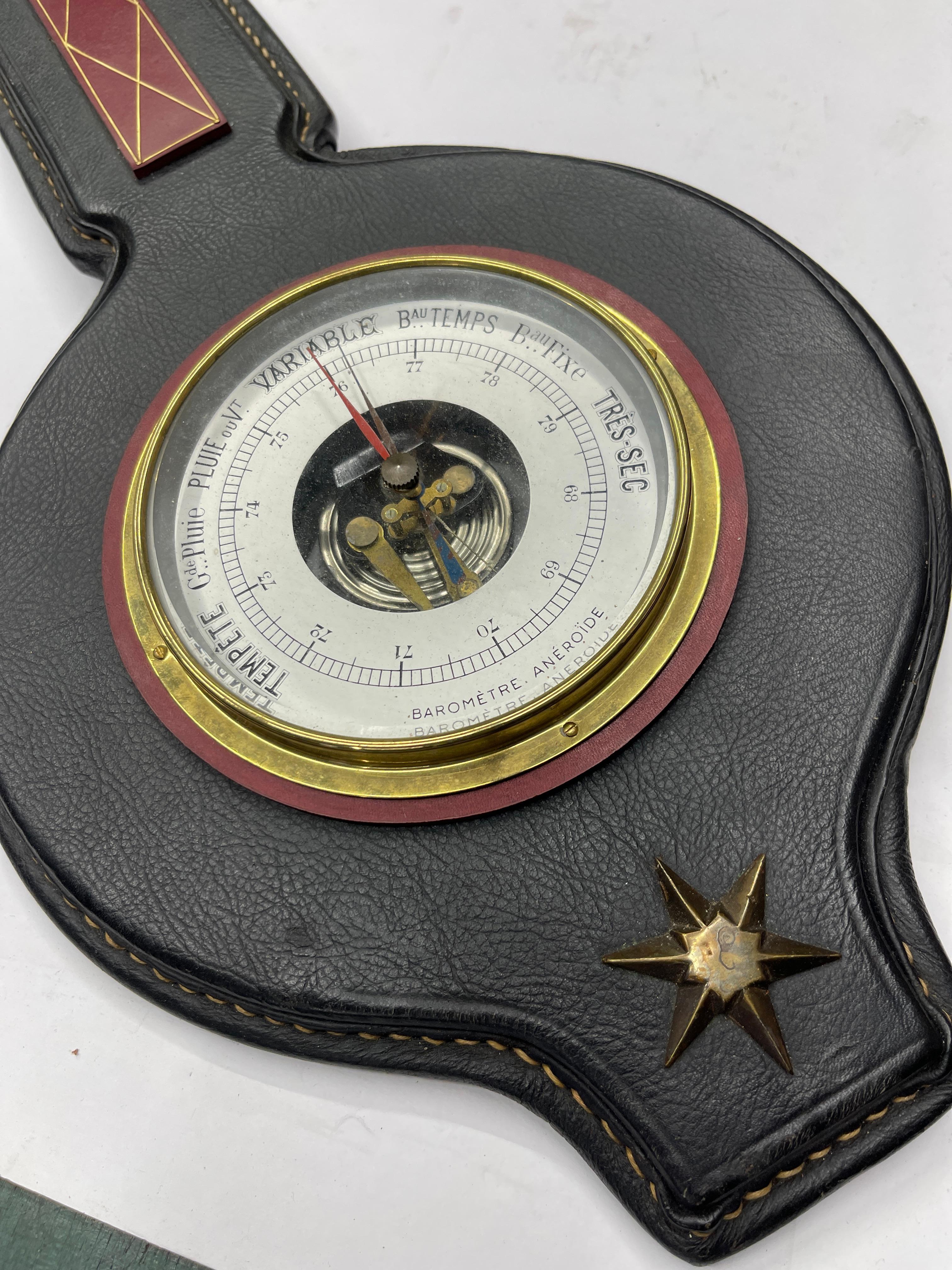 1950er Jahre Genähtes Lederbarometer von Jacques Adnet (Mitte des 20. Jahrhunderts) im Angebot