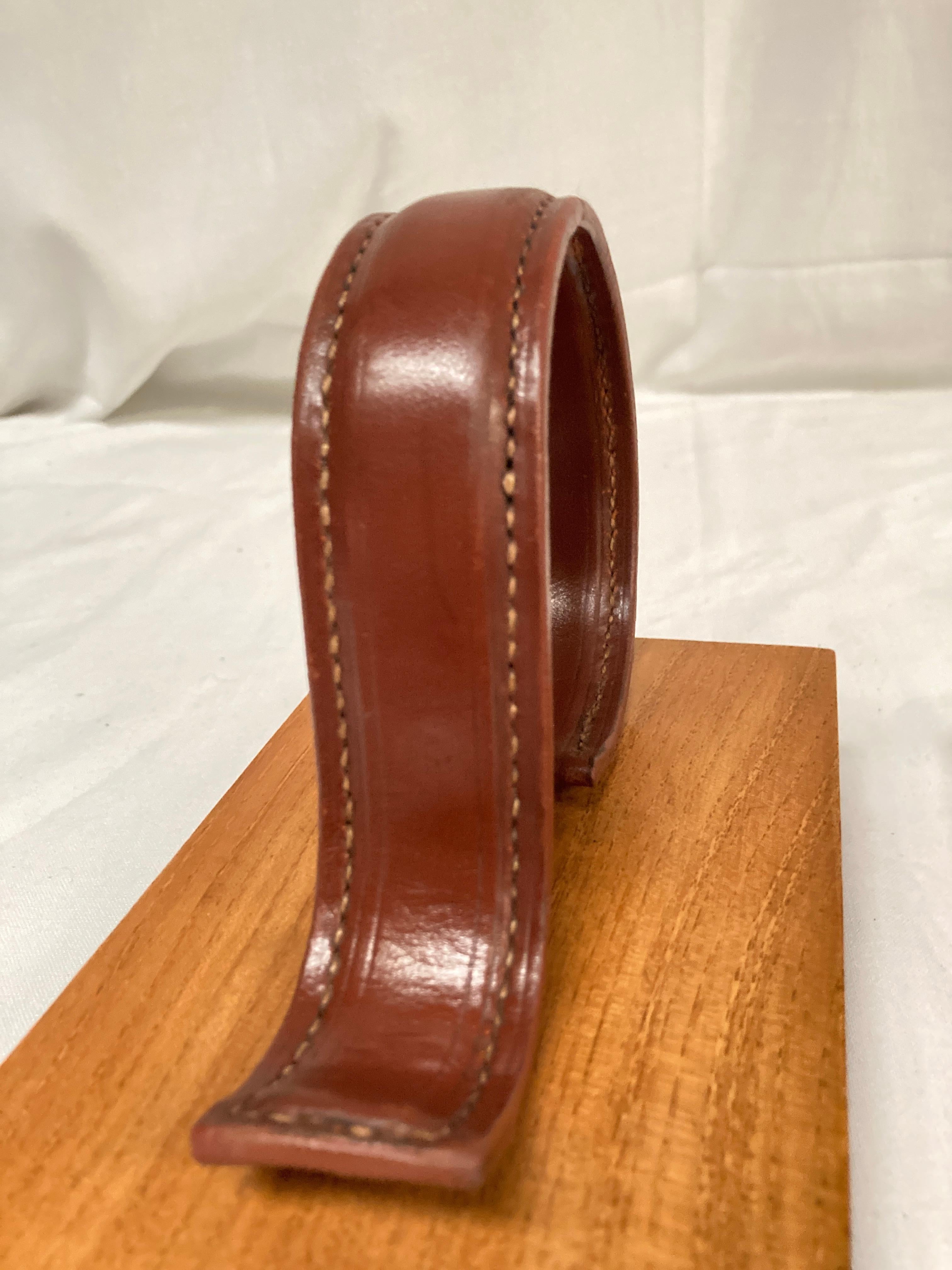 1950's Stitched Leather Books-end by Jacques Adnet In Good Condition For Sale In New York, NY