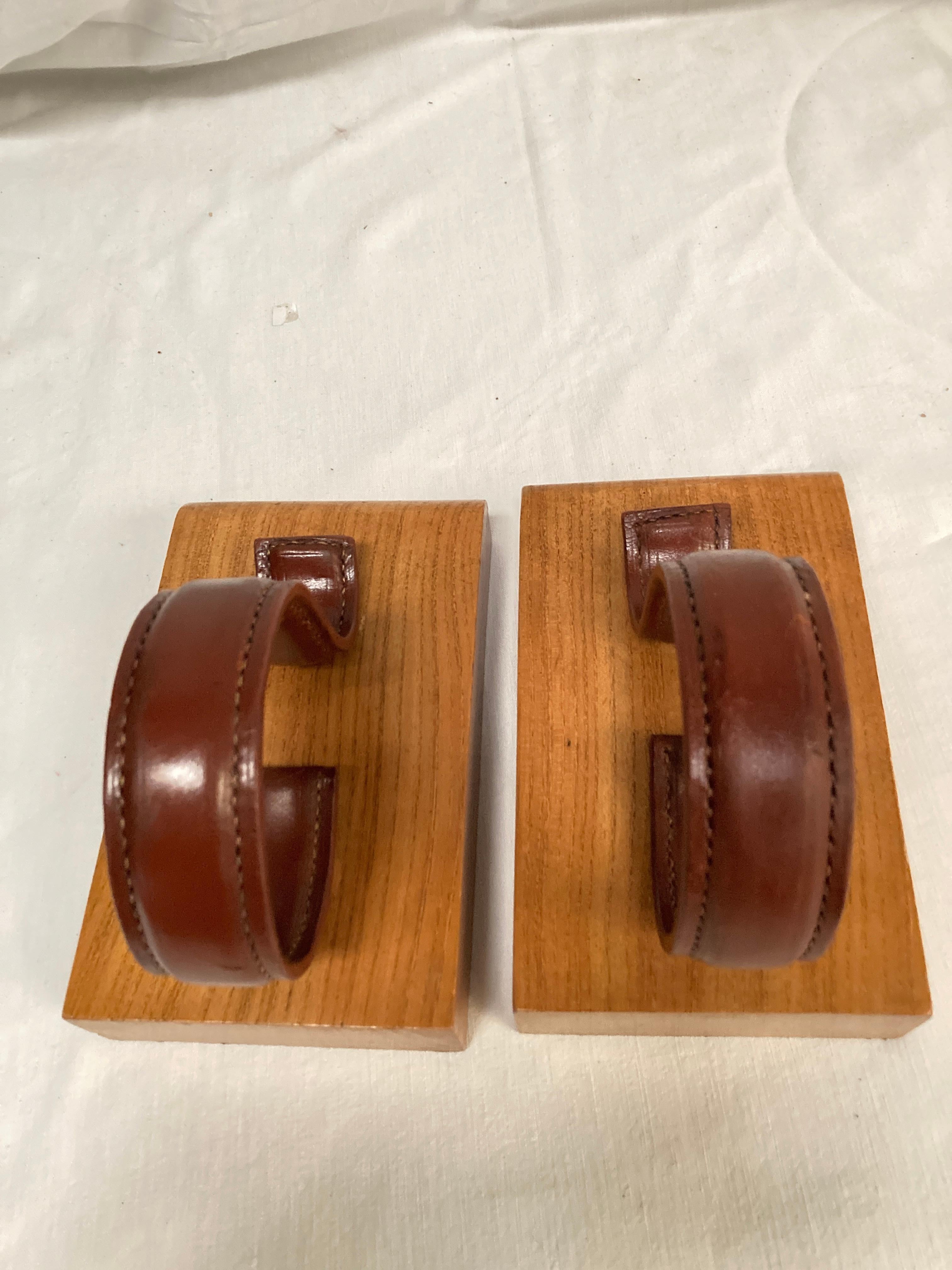 1950's Stitched Leather Books-end by Jacques Adnet For Sale 1