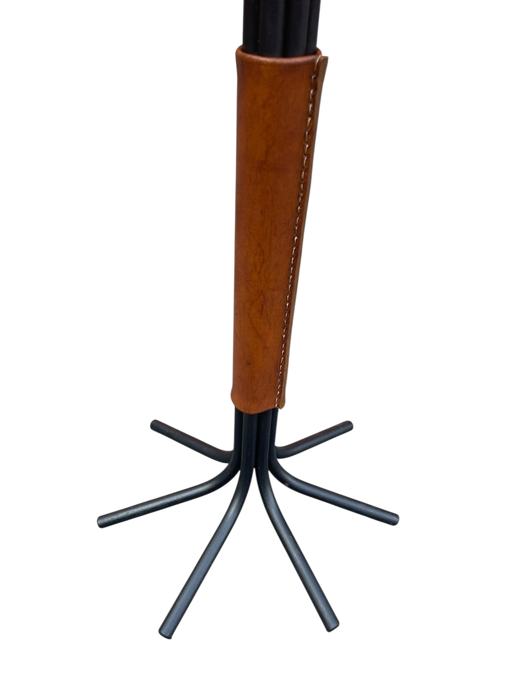 1950er Jahre Genähte Lederkandelaber von Jacques Adnet im Angebot 2