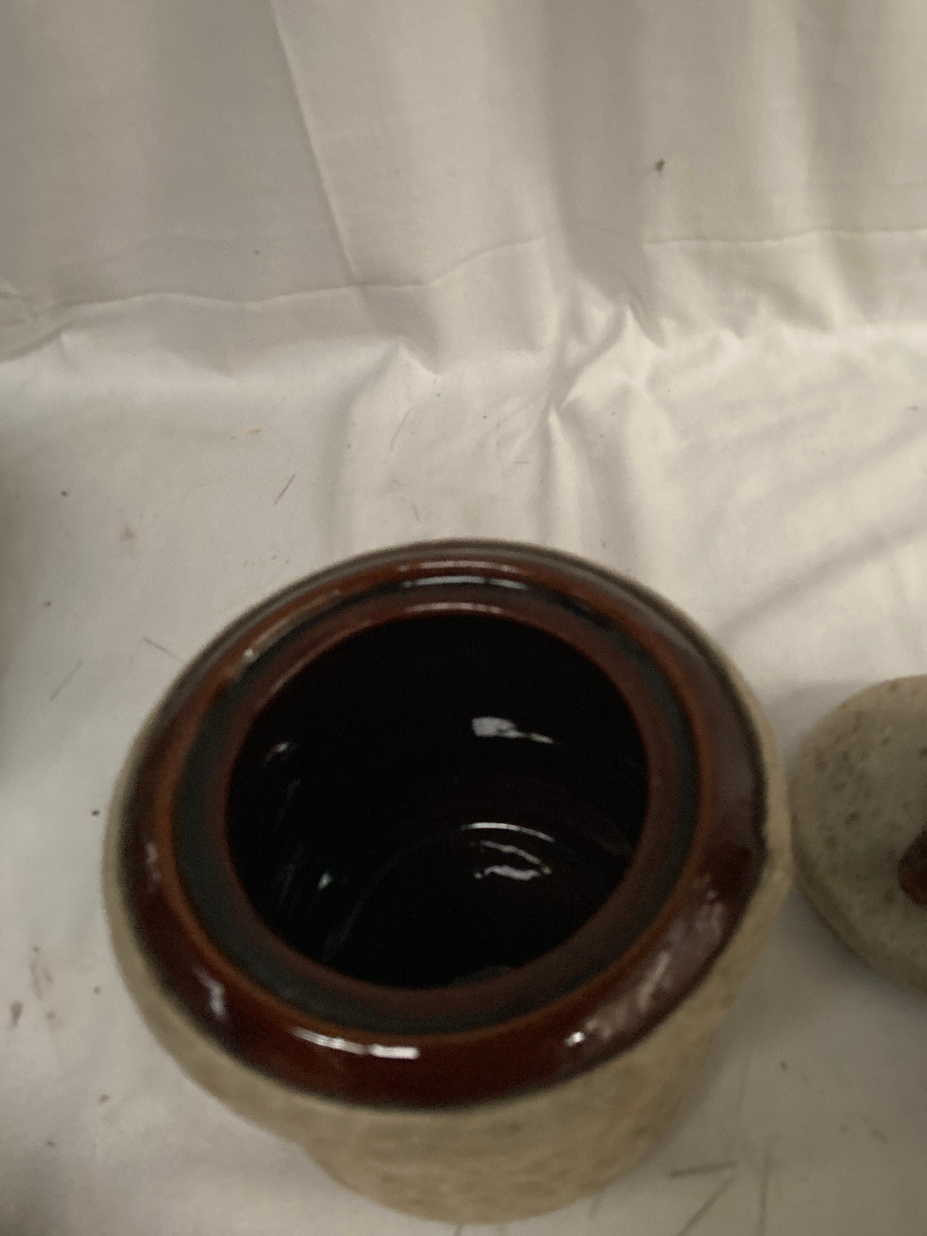 Estuche de cerámica de cuero cosido de los años 50 de Longchamps en venta 1