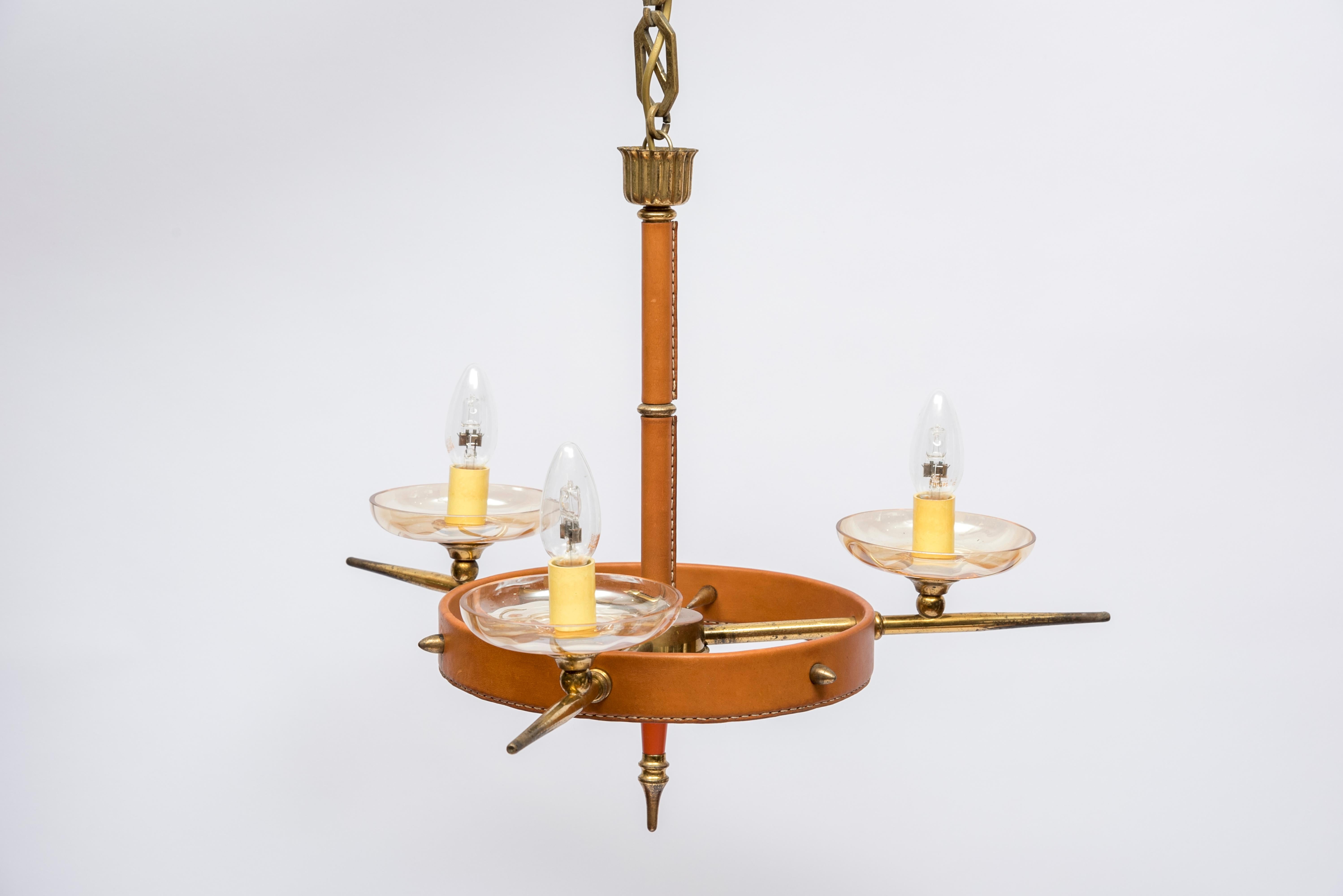 1950s stitched leather chandelier by Jacques Adnet
Great condition
France
Dimensions given without chaine 
+ Chaine of 38 cm.