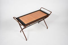 Table de cocktail en cuir cousue par Jacques Adnet des années 1950