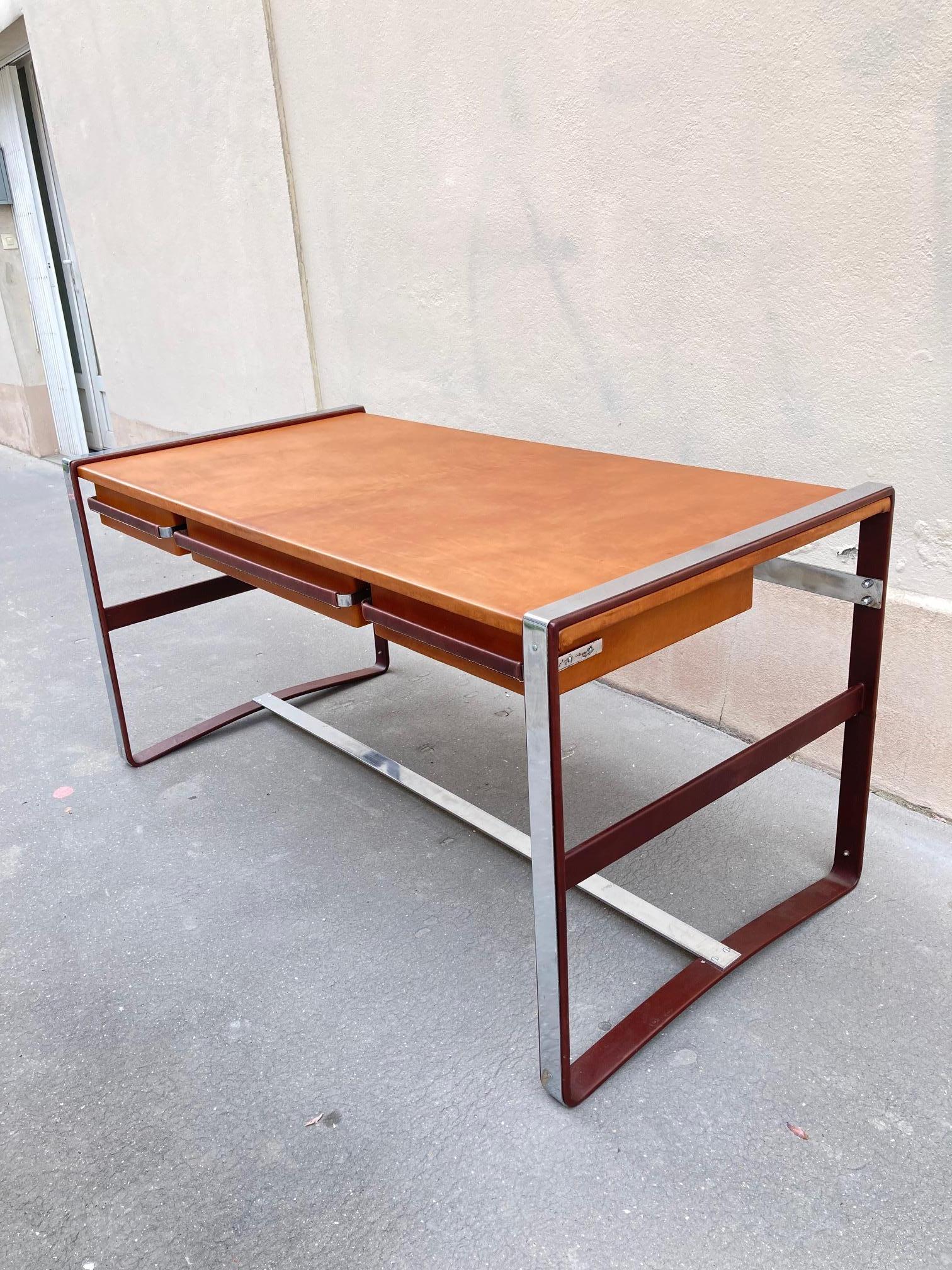 1950's Stitched Leather Desk by Jacques Adnet In Good Condition For Sale In Bois-Colombes, FR