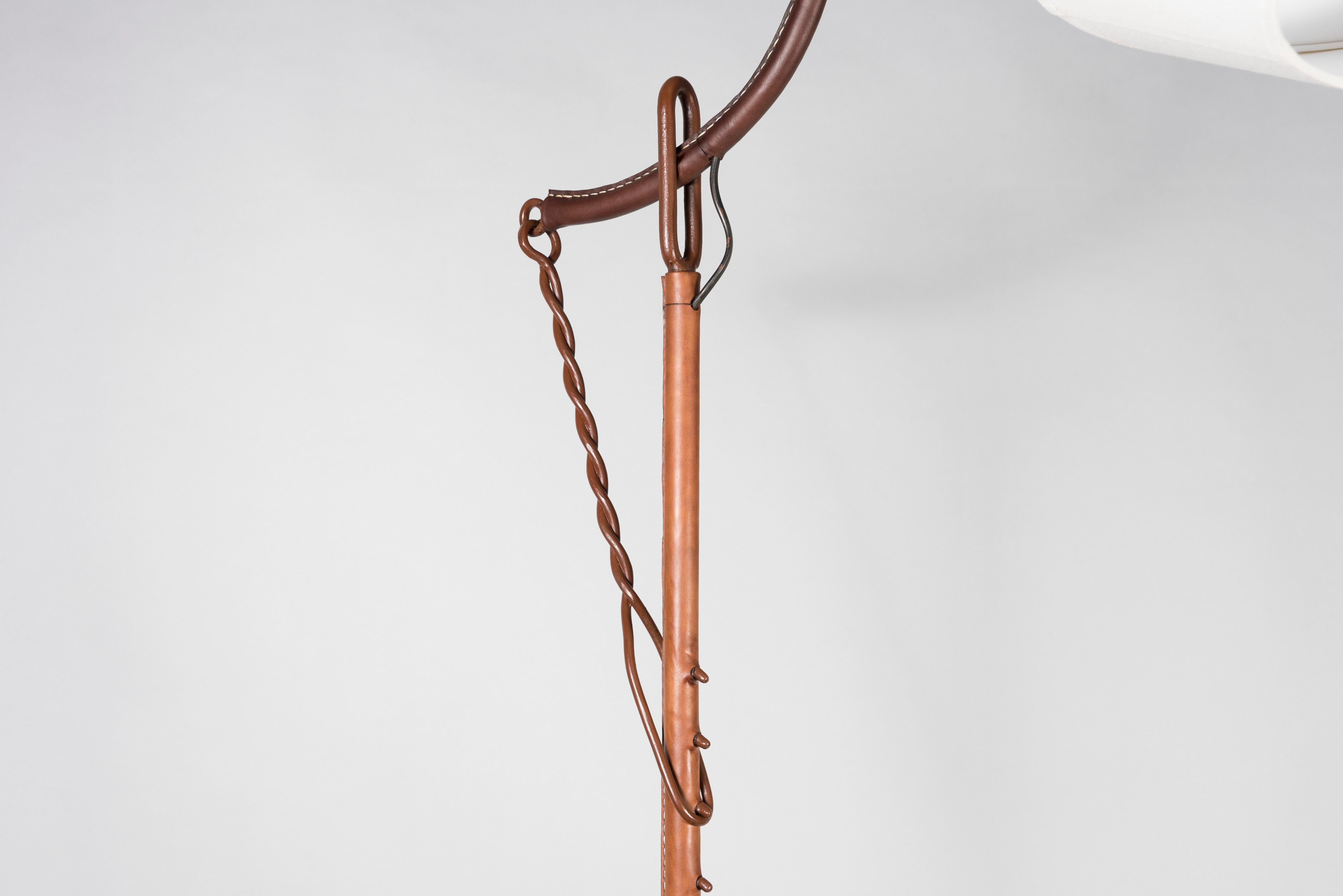 1950's Stitched Leather Floor Lamp by Jacques Adnet In Good Condition For Sale In Bois-Colombes, FR