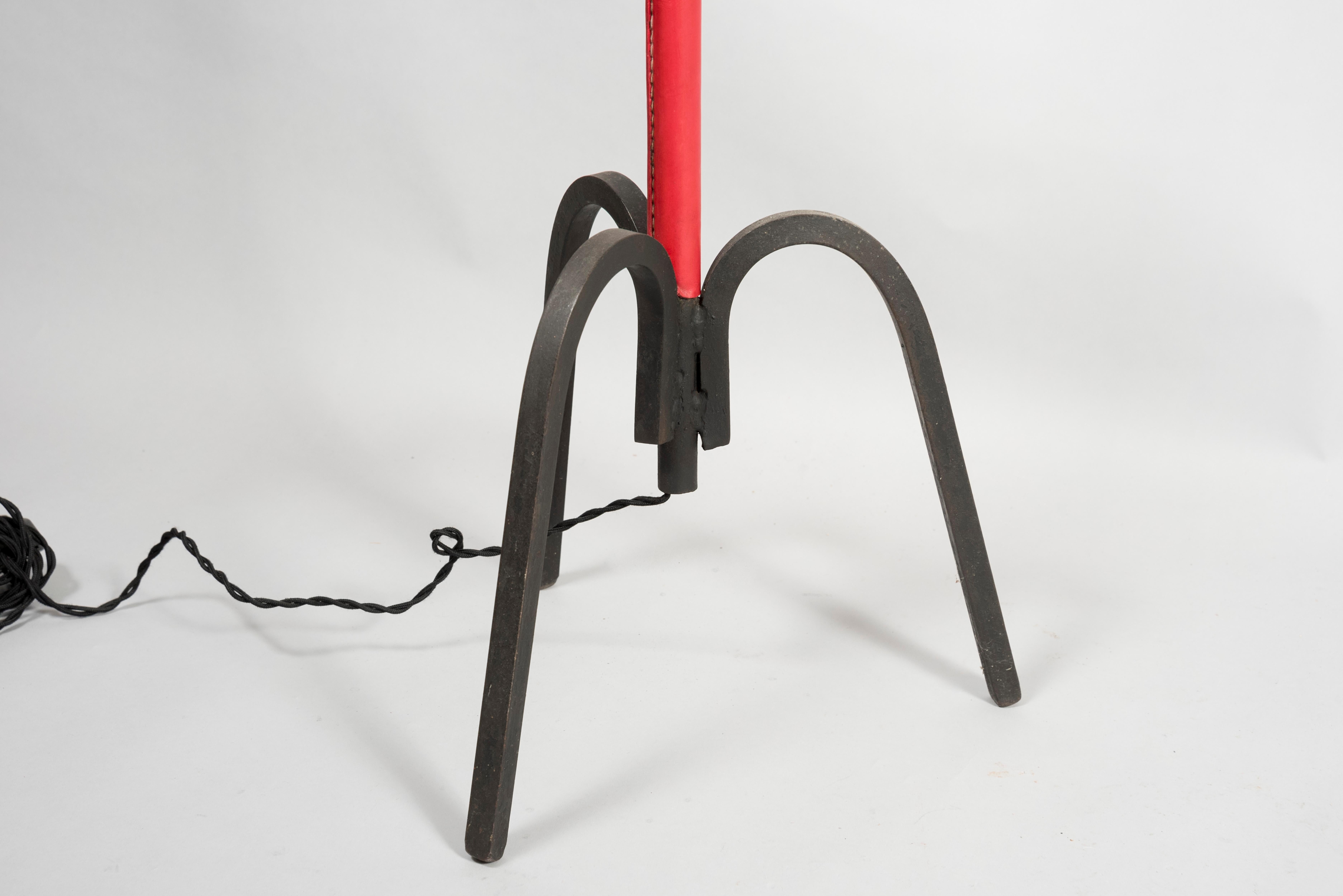 1950's Stitched Leather Floor Lamp by Jacques Adnet In Good Condition For Sale In Bois-Colombes, FR