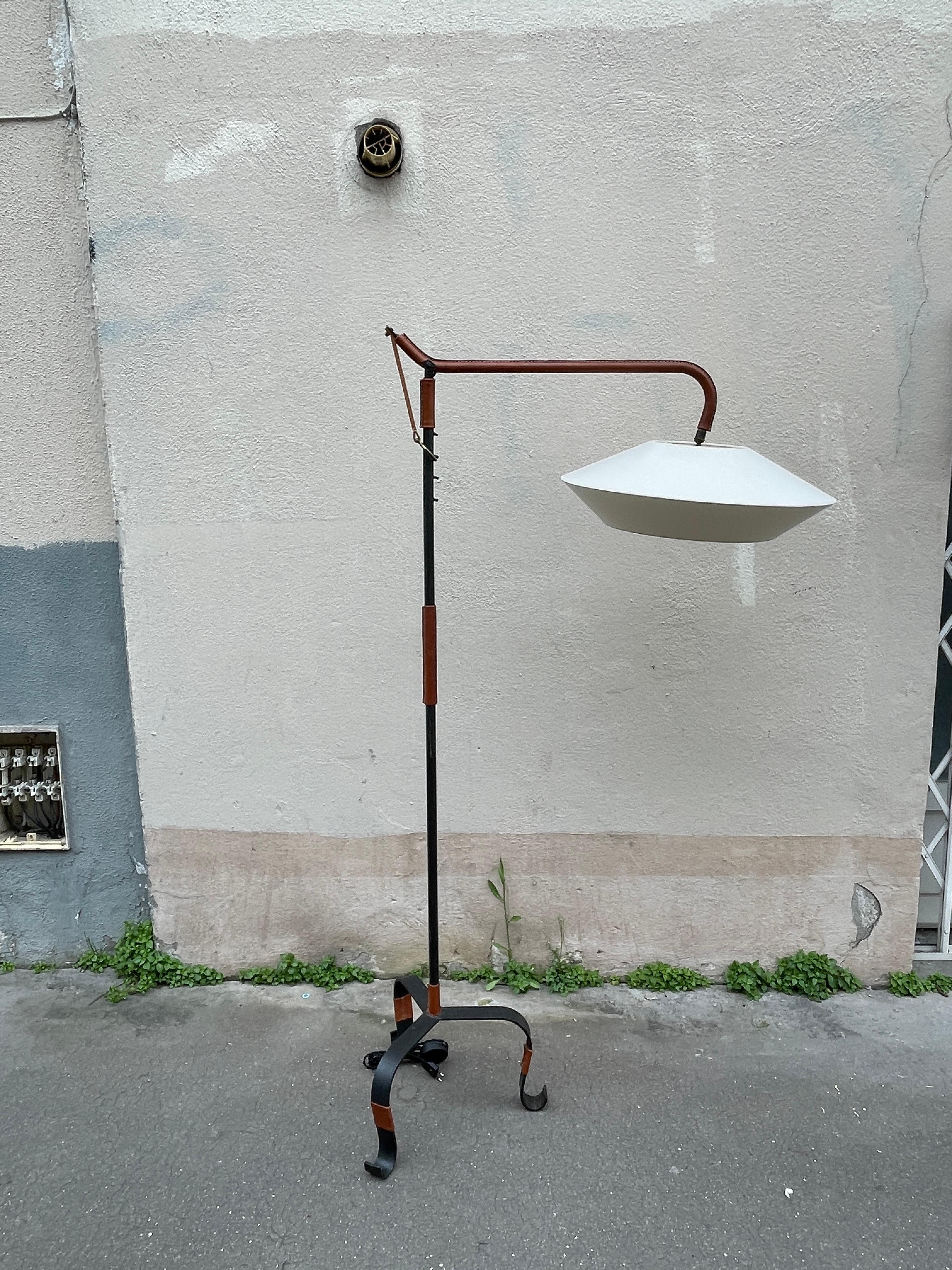 Lampadaire en cuir Stitch by Jacques Adnet, 1950 en vente 3